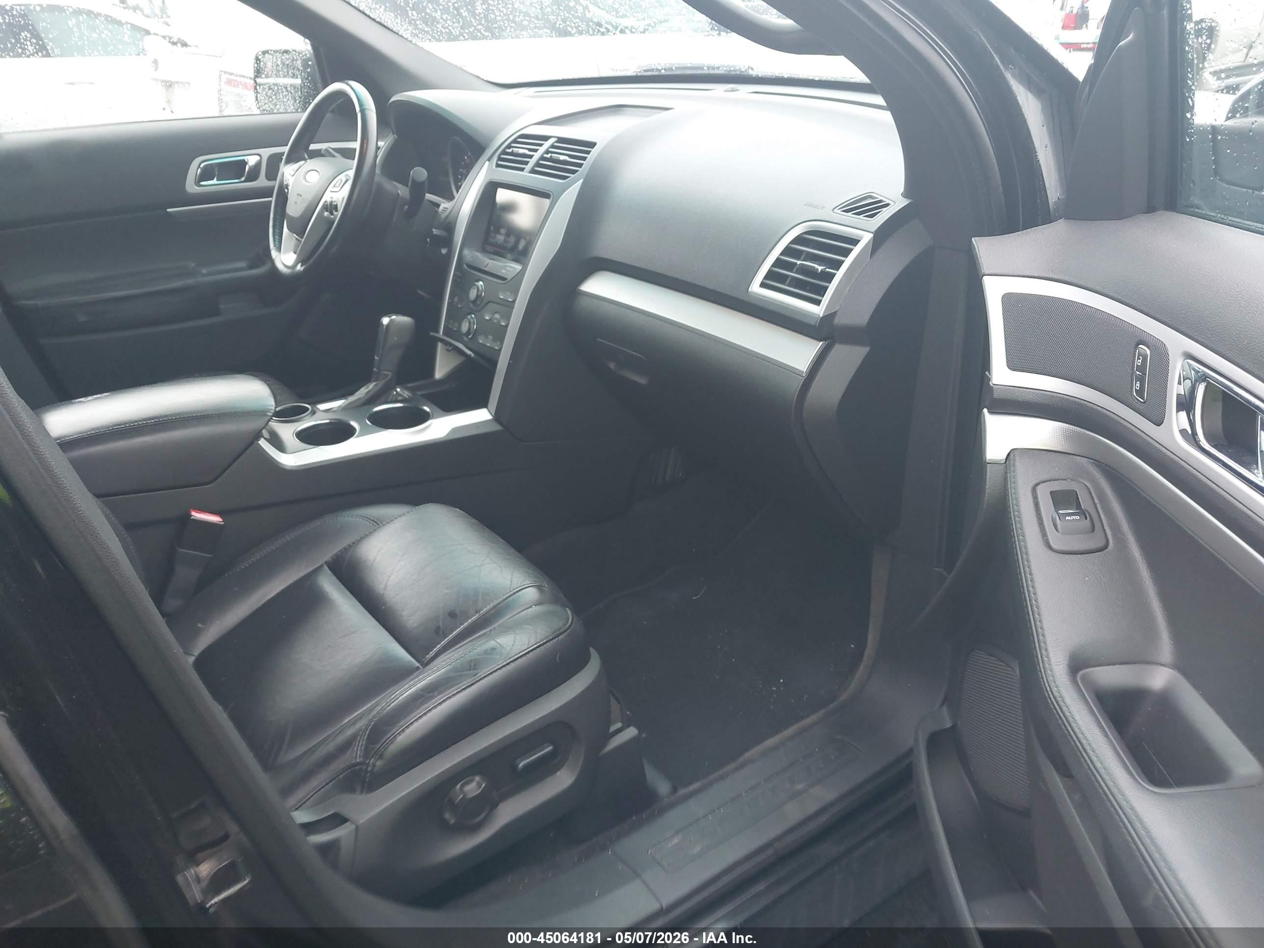 FORD EXPLORER image 5