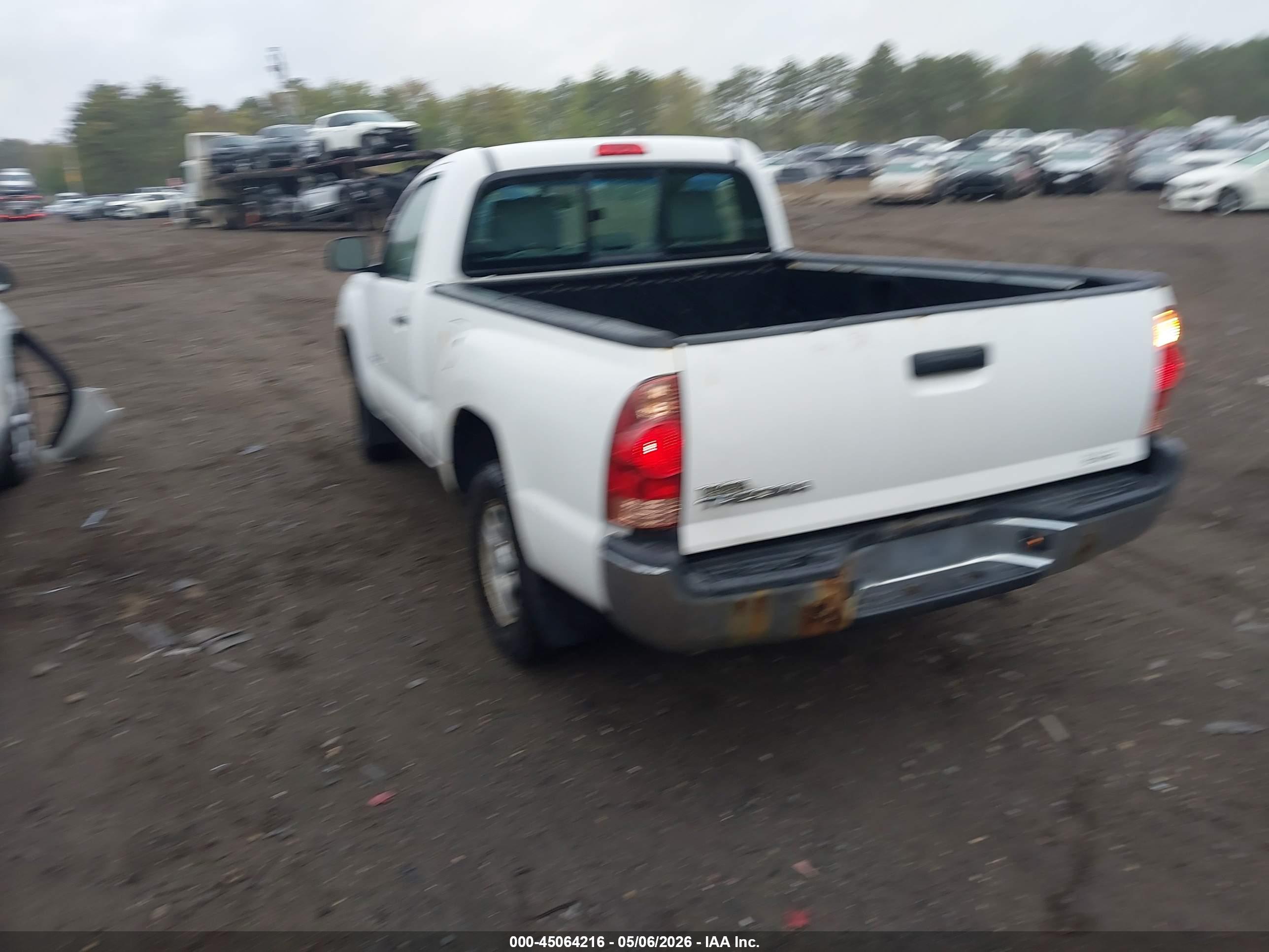 TOYOTA TACOMA image 3