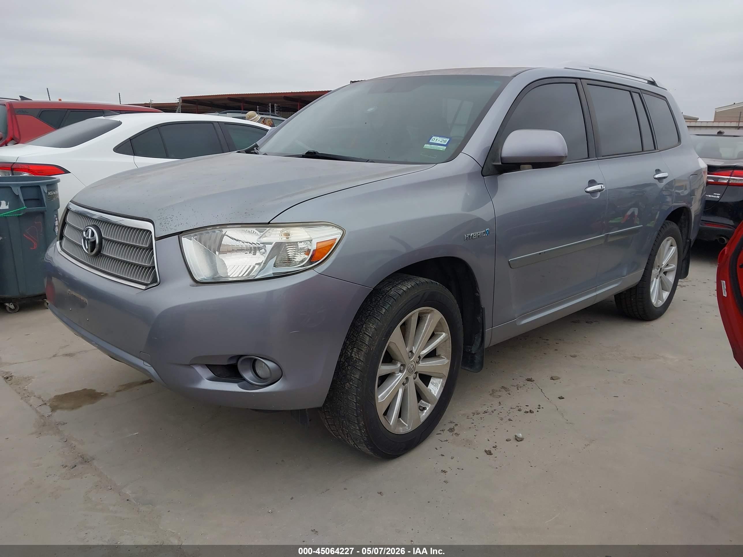 TOYOTA HIGHLANDER image 2