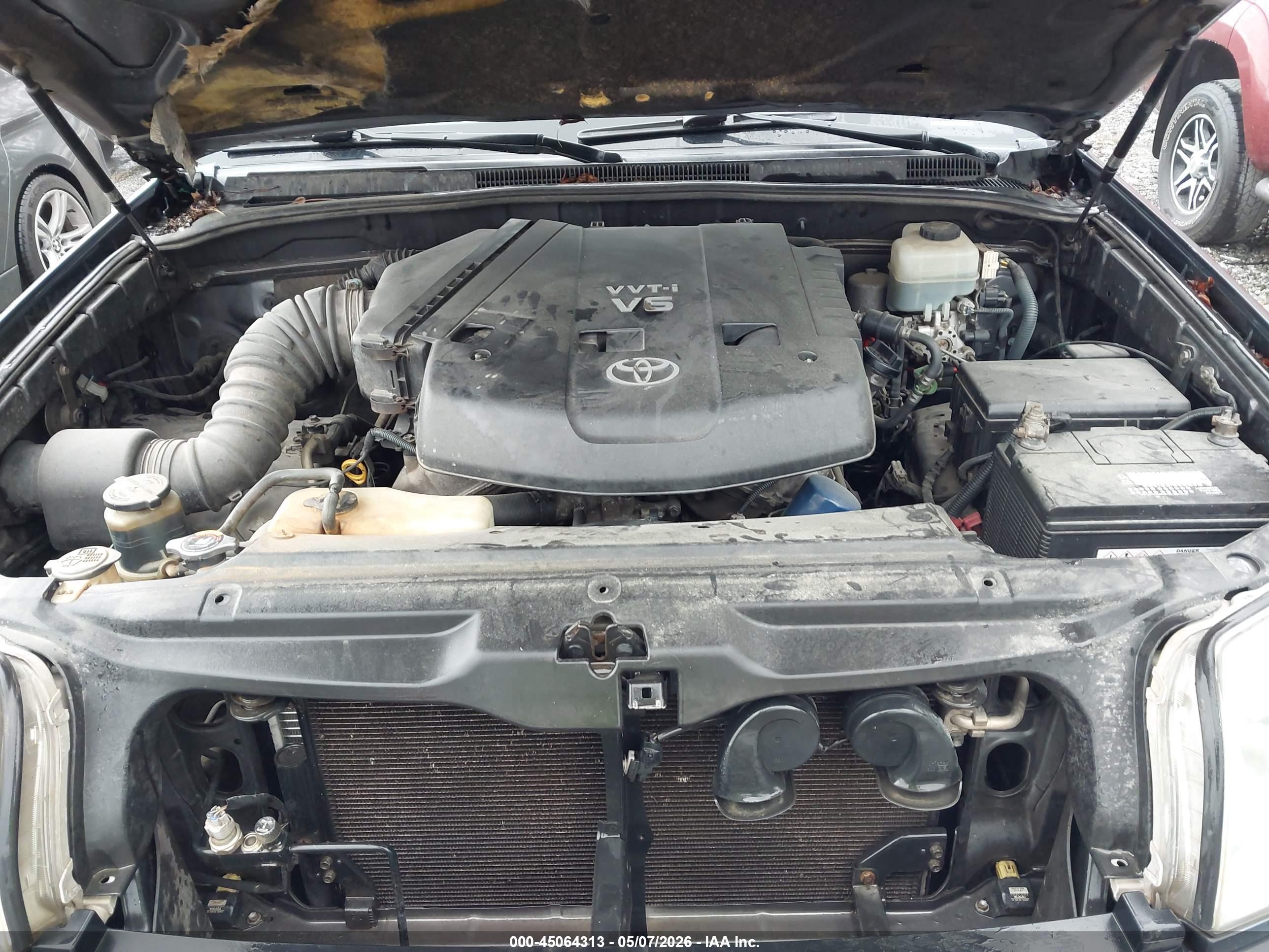 TOYOTA 4RUNNER image 10