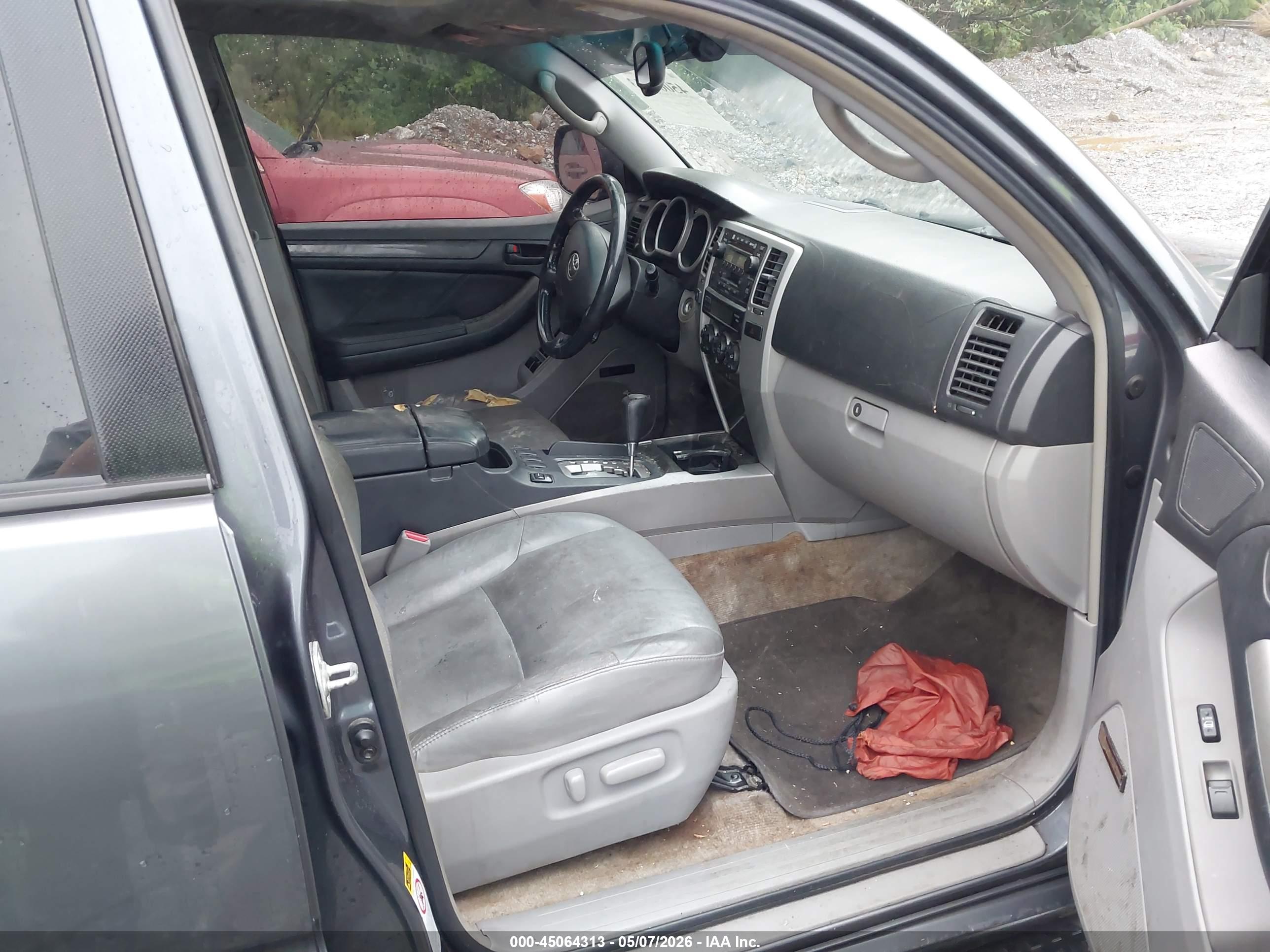TOYOTA 4RUNNER image 5