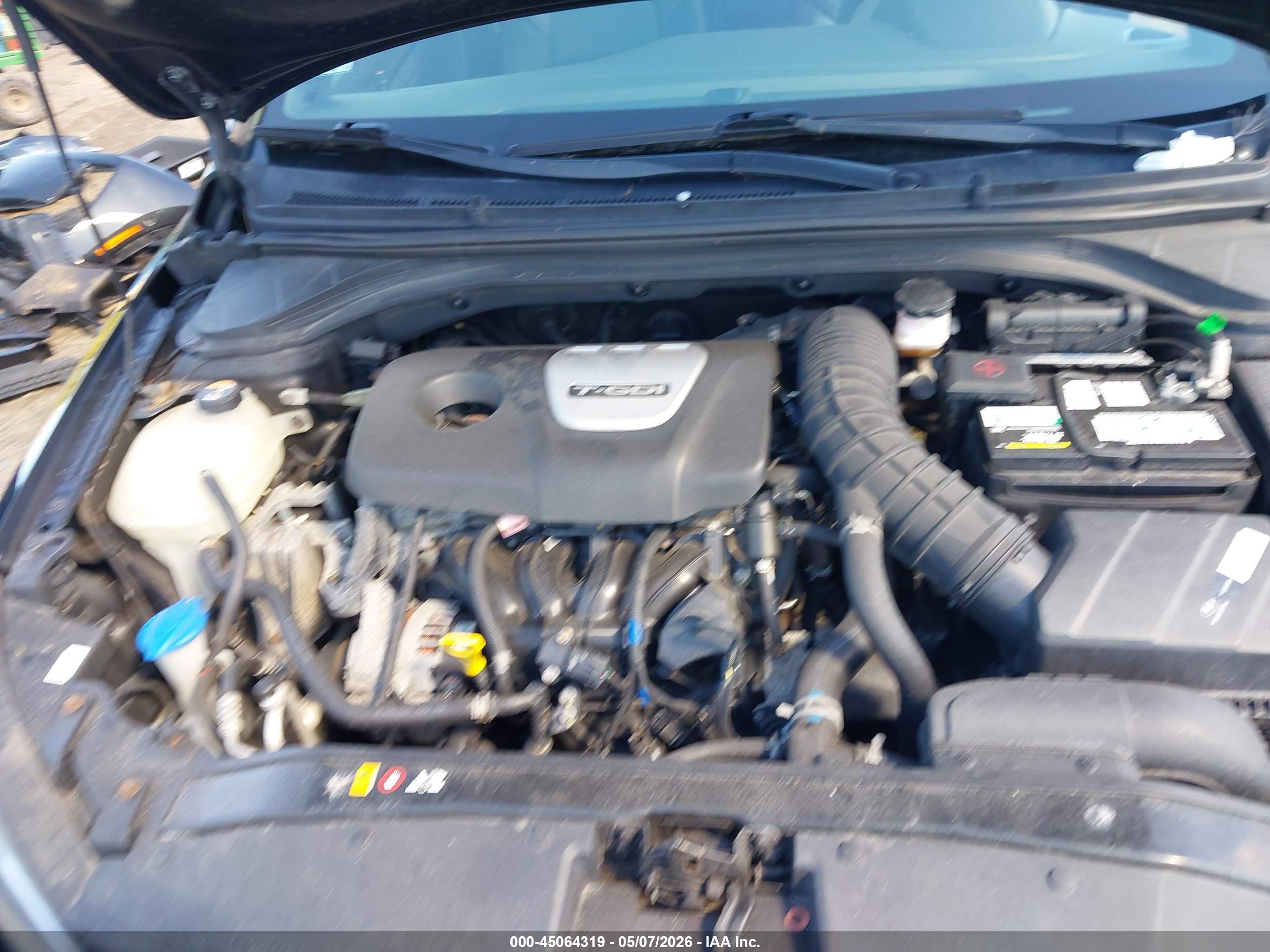 HYUNDAI ELANTRA image 10