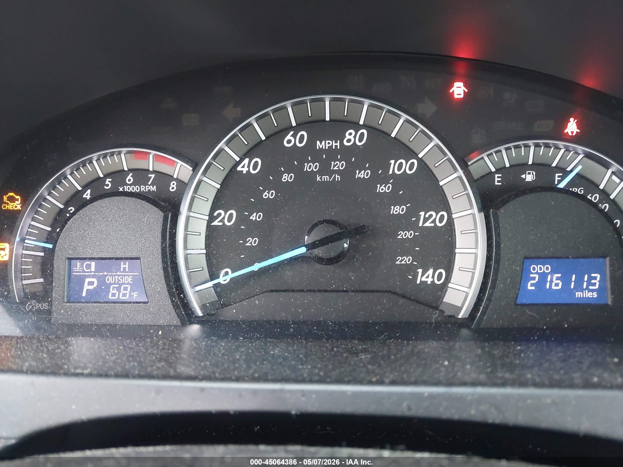 TOYOTA CAMRY image 7