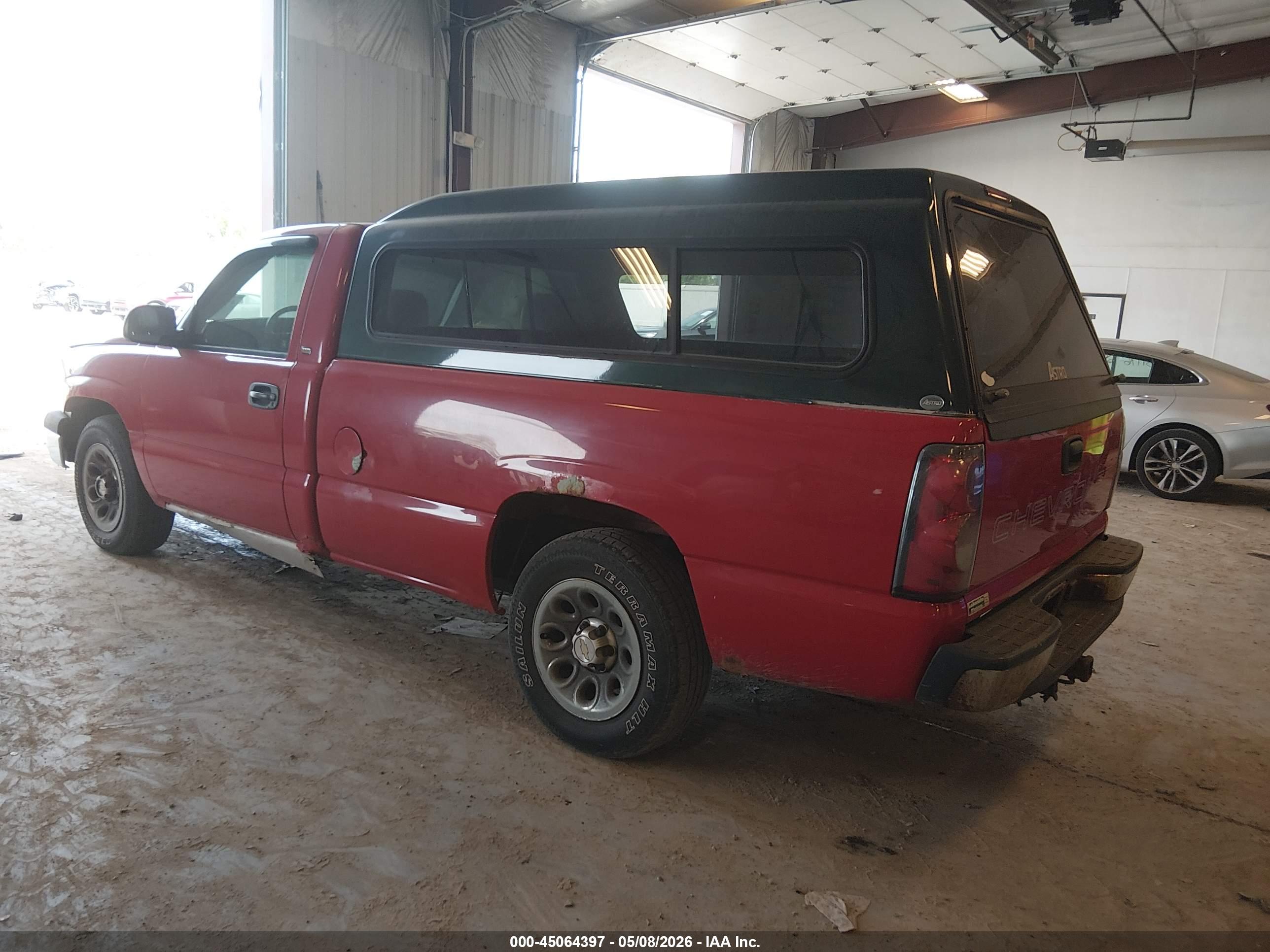 CHEVROLET SILVERADO image 3