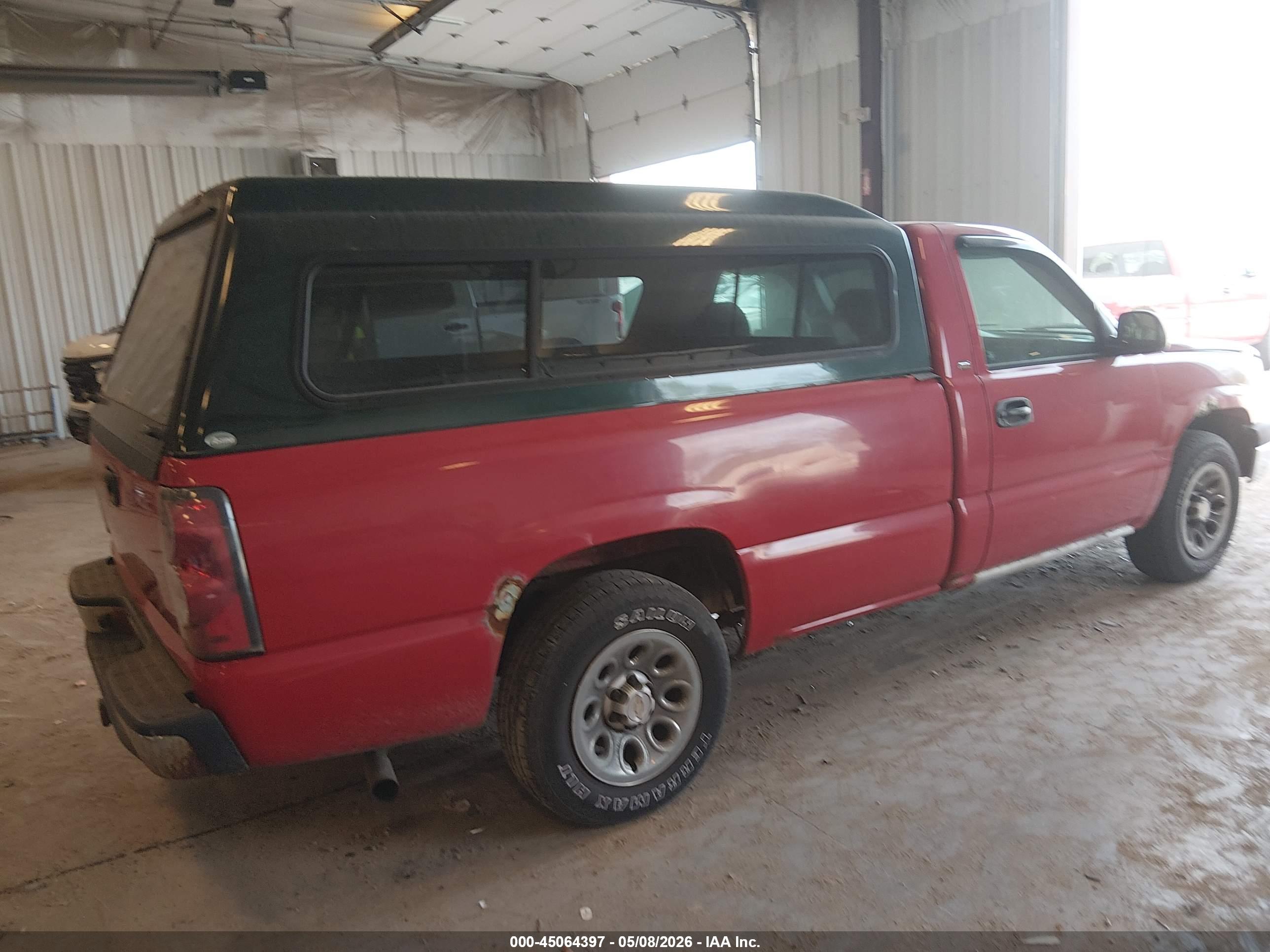 CHEVROLET SILVERADO image 4