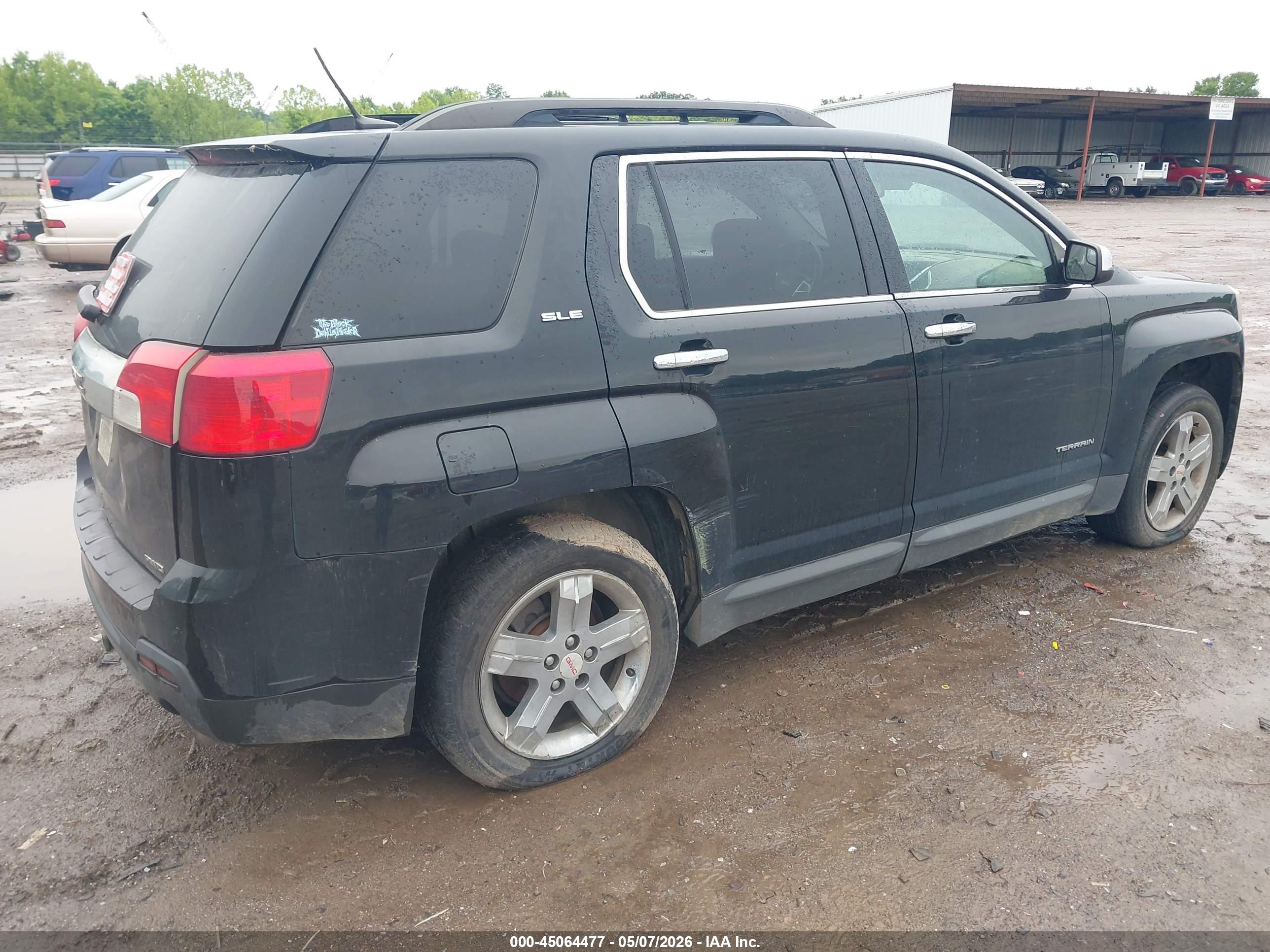GMC TERRAIN image 4
