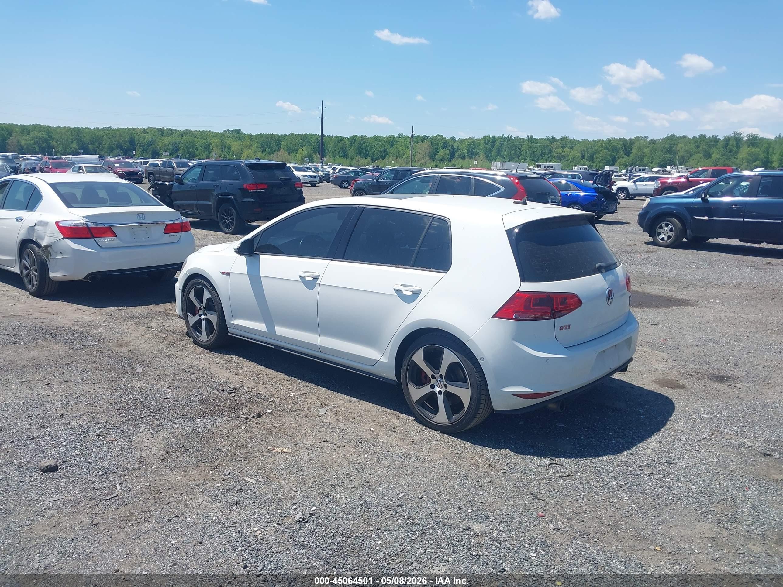 VOLKSWAGEN GOLF image 3