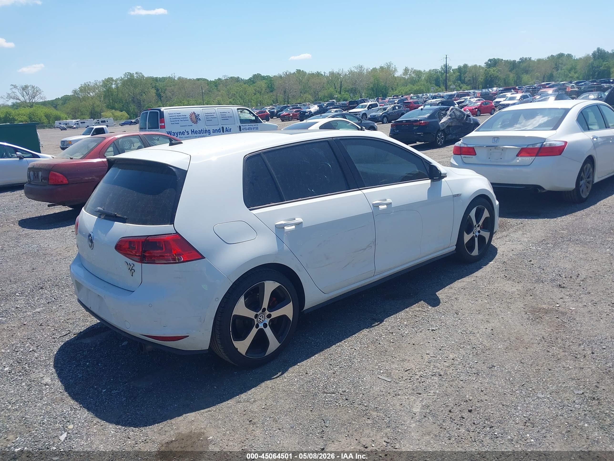 VOLKSWAGEN GOLF image 4