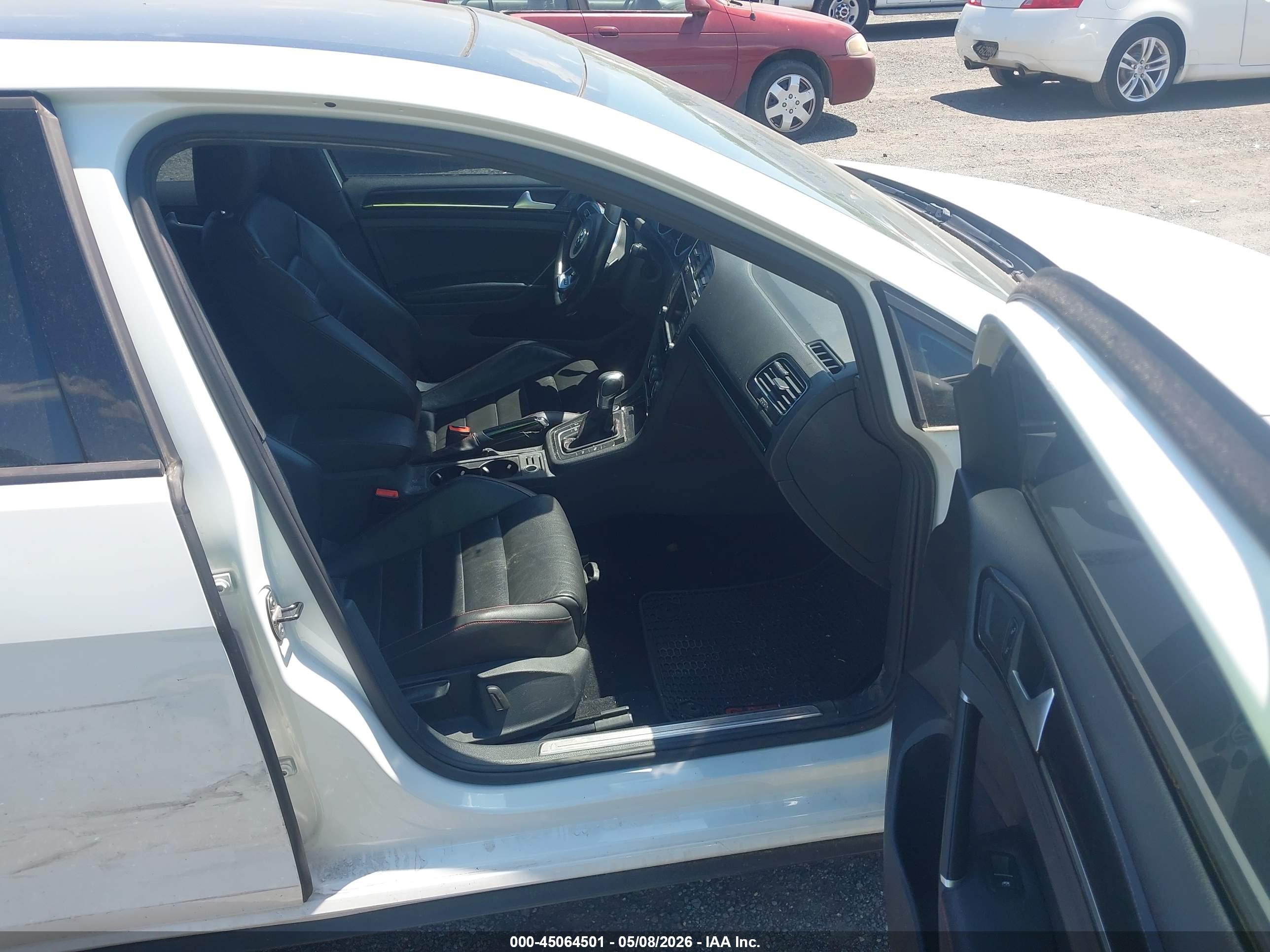 VOLKSWAGEN GOLF image 5