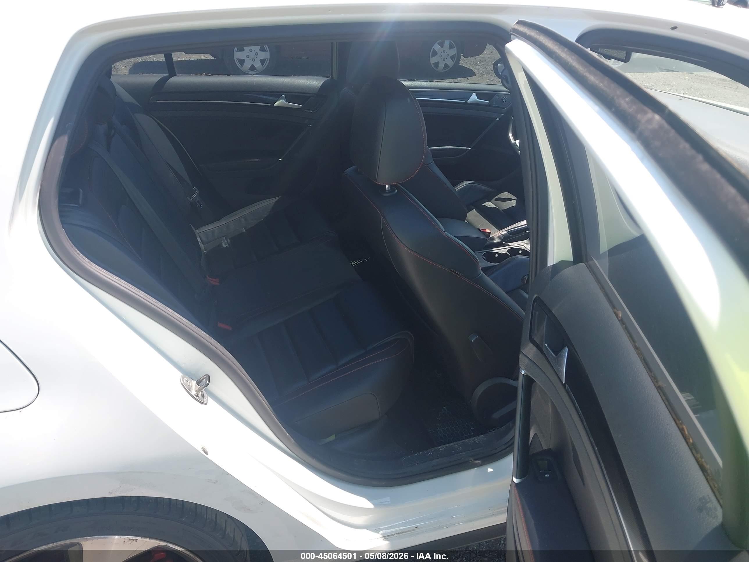 VOLKSWAGEN GOLF image 8