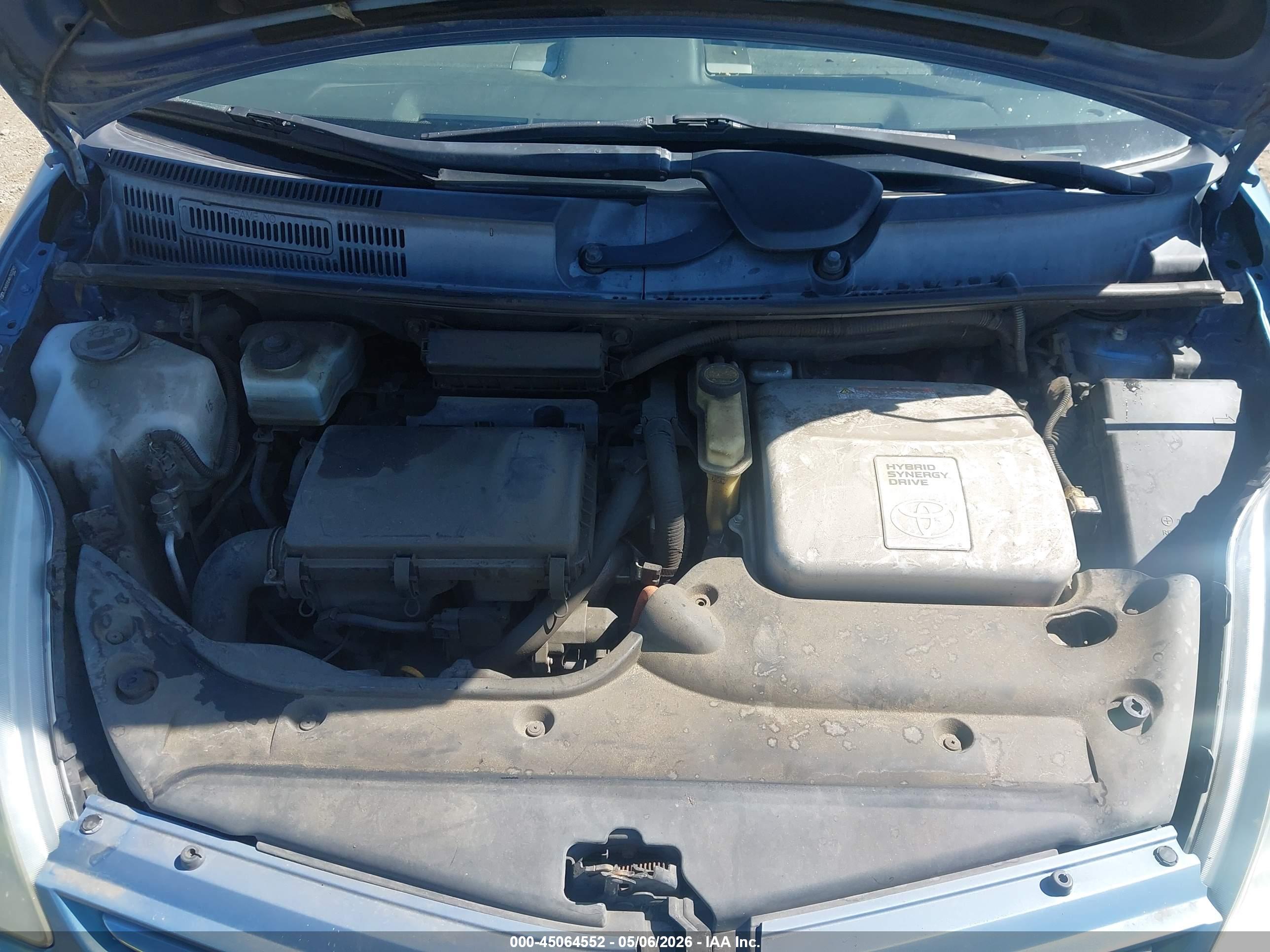 TOYOTA PRIUS image 10