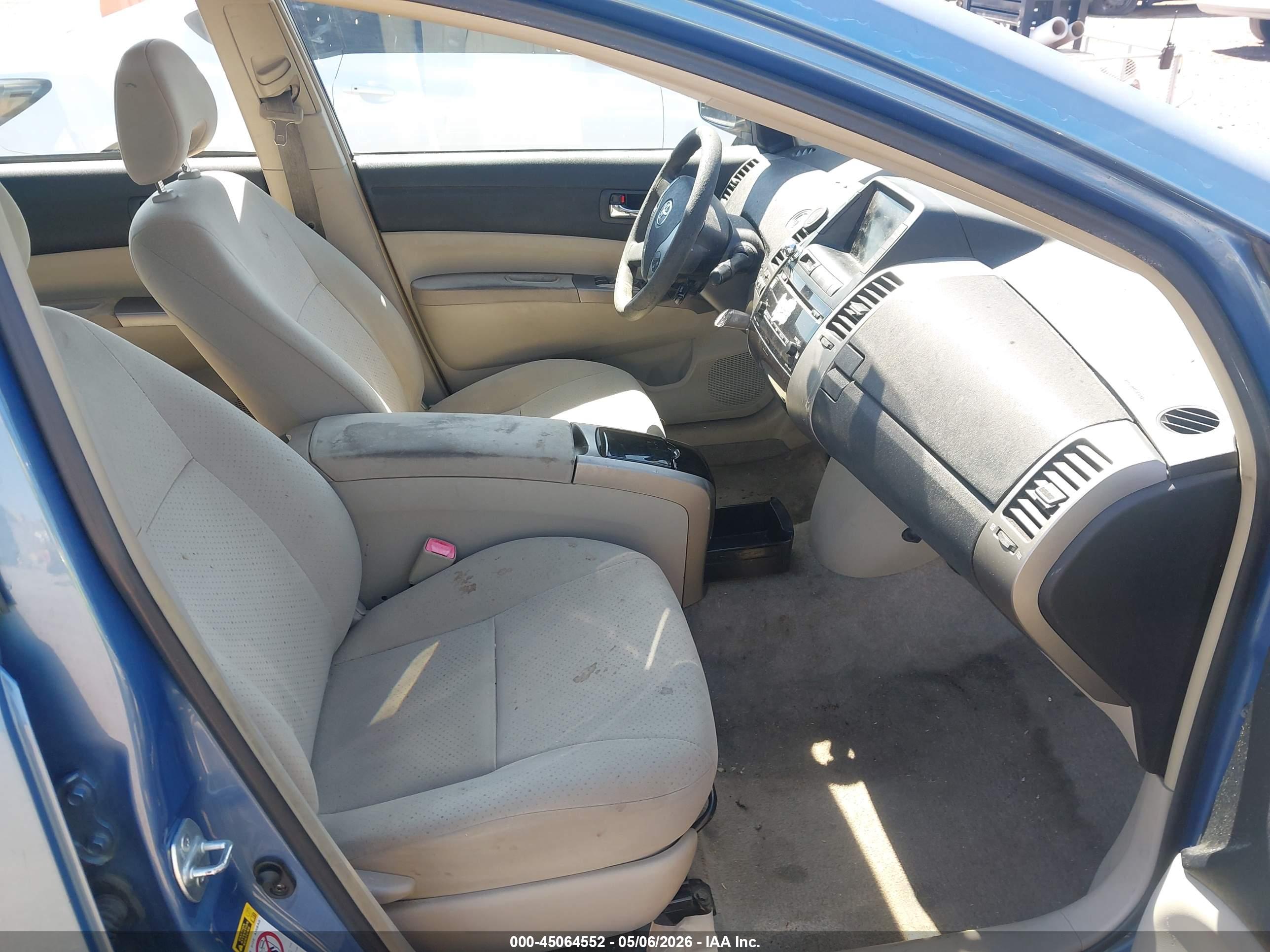 TOYOTA PRIUS image 5