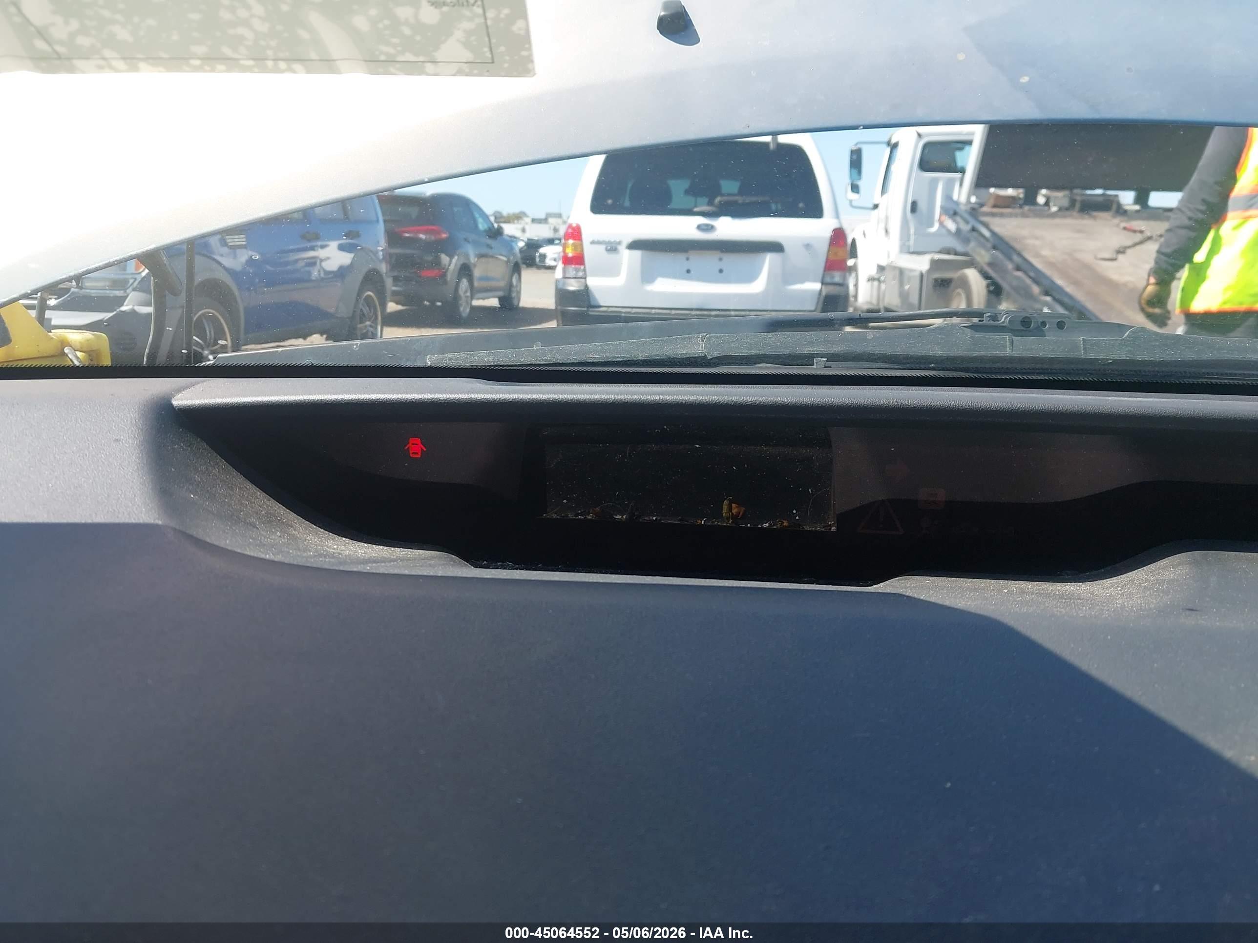 TOYOTA PRIUS image 7