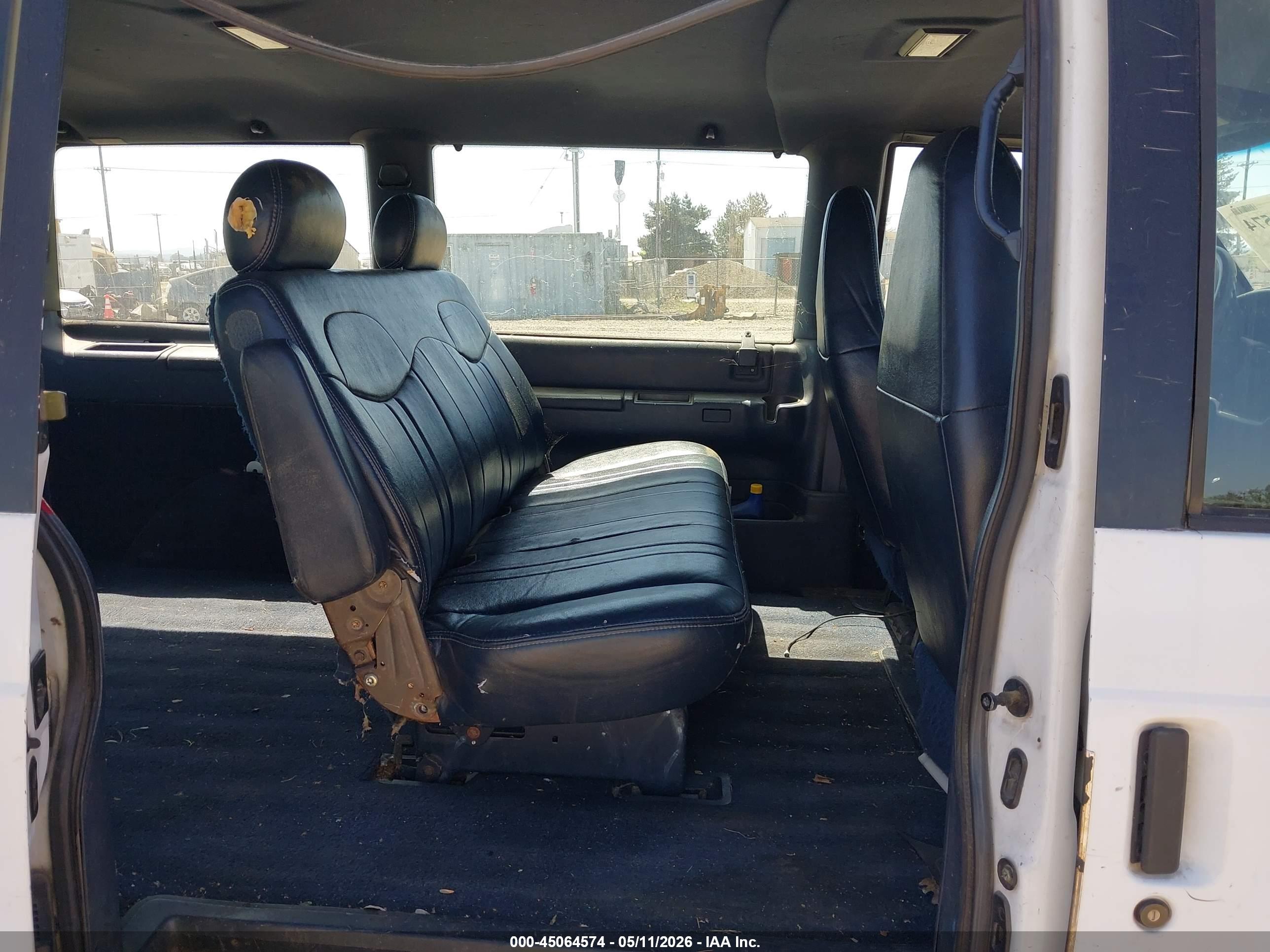 CHEVROLET ASTRO image 8