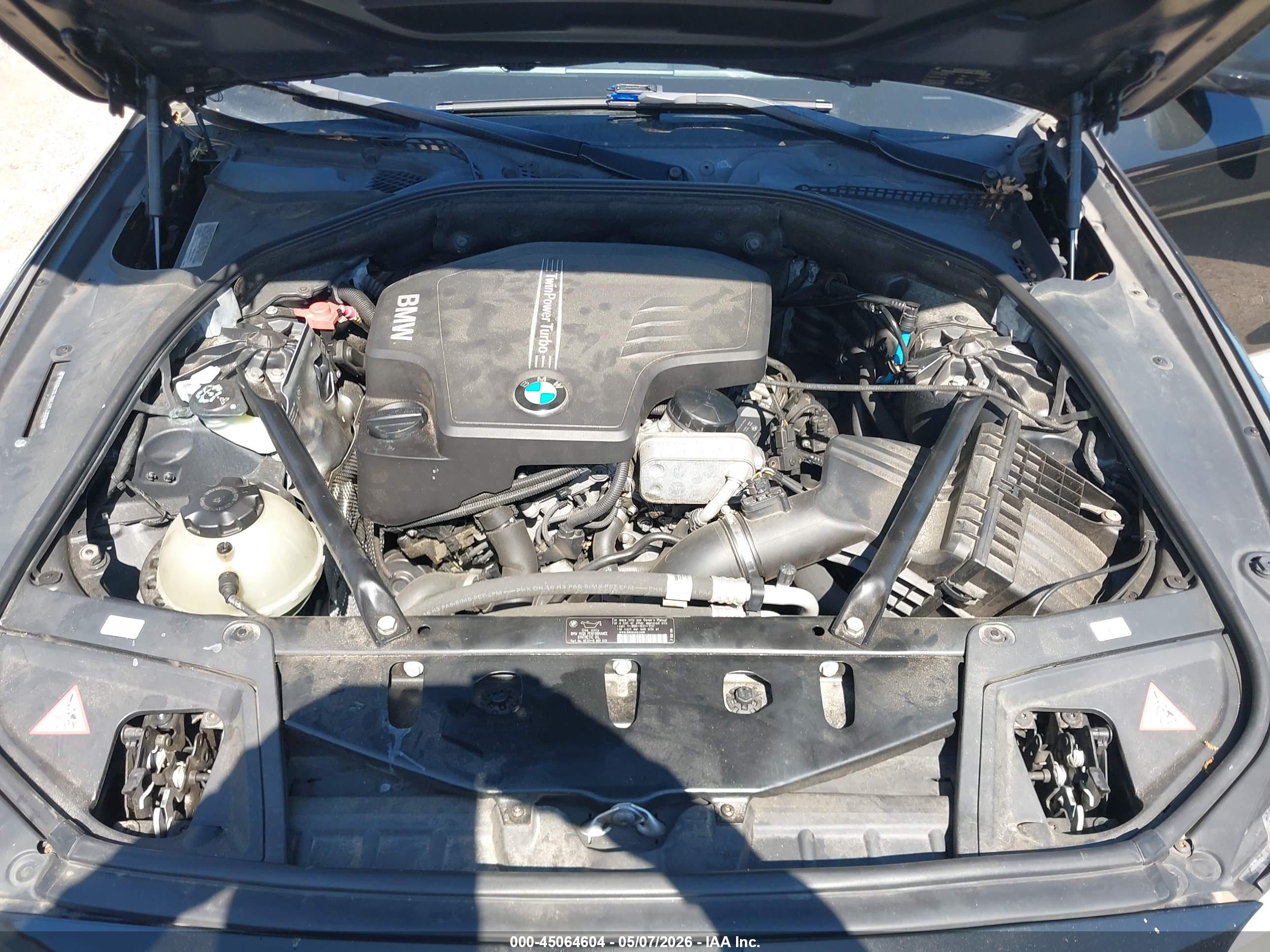 BMW 528I image 10