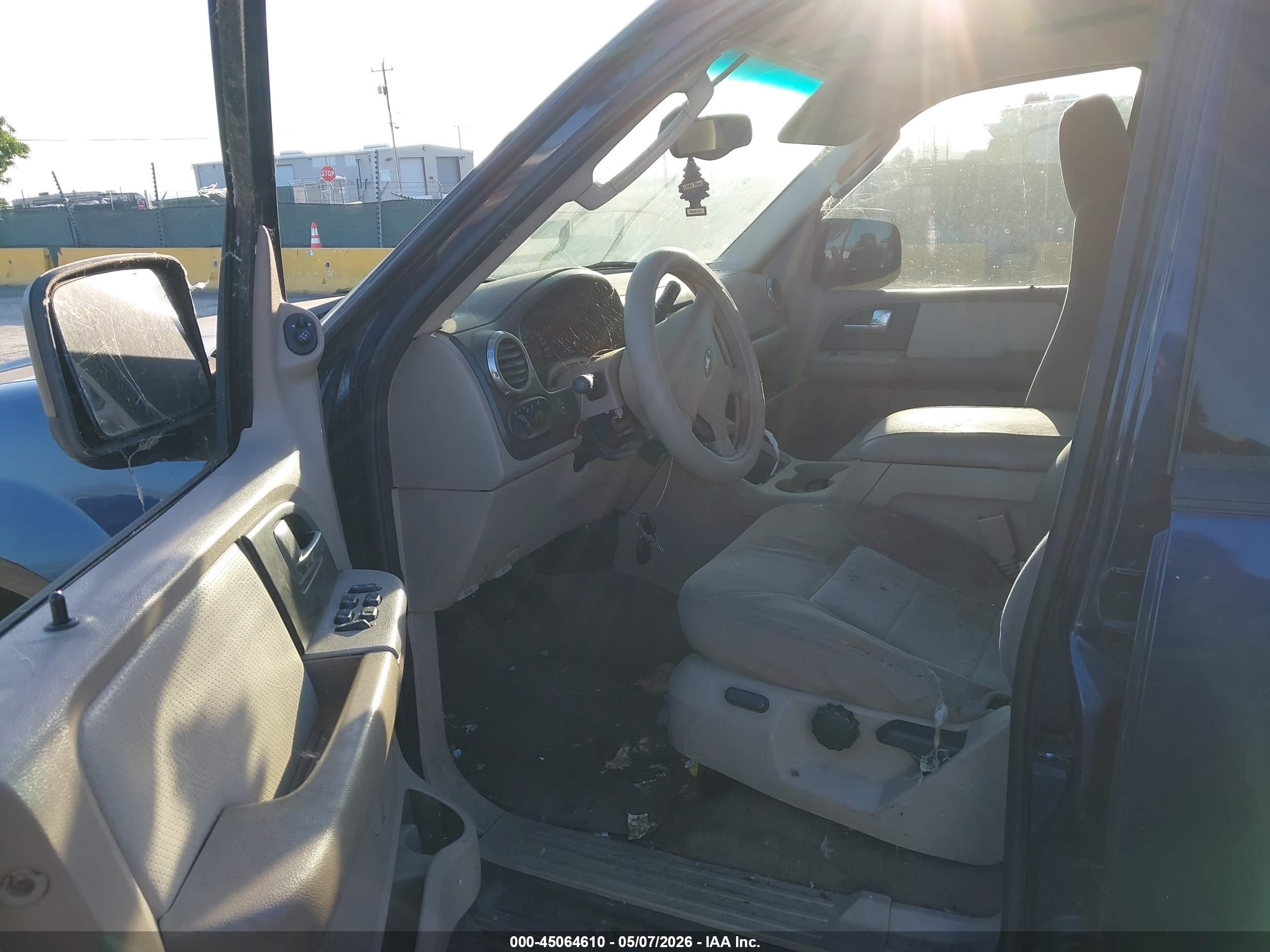 FORD EXPEDITION image 5