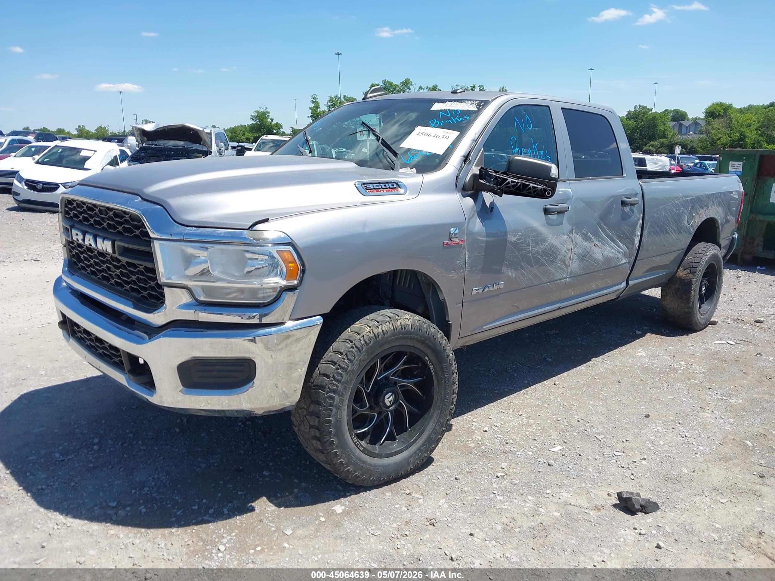 RAM 3500 image 2