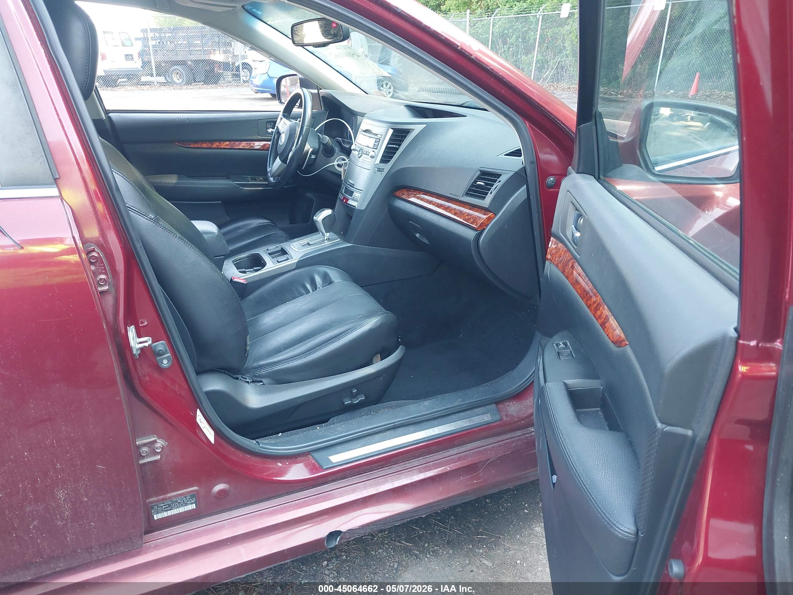 SUBARU LEGACY image 5