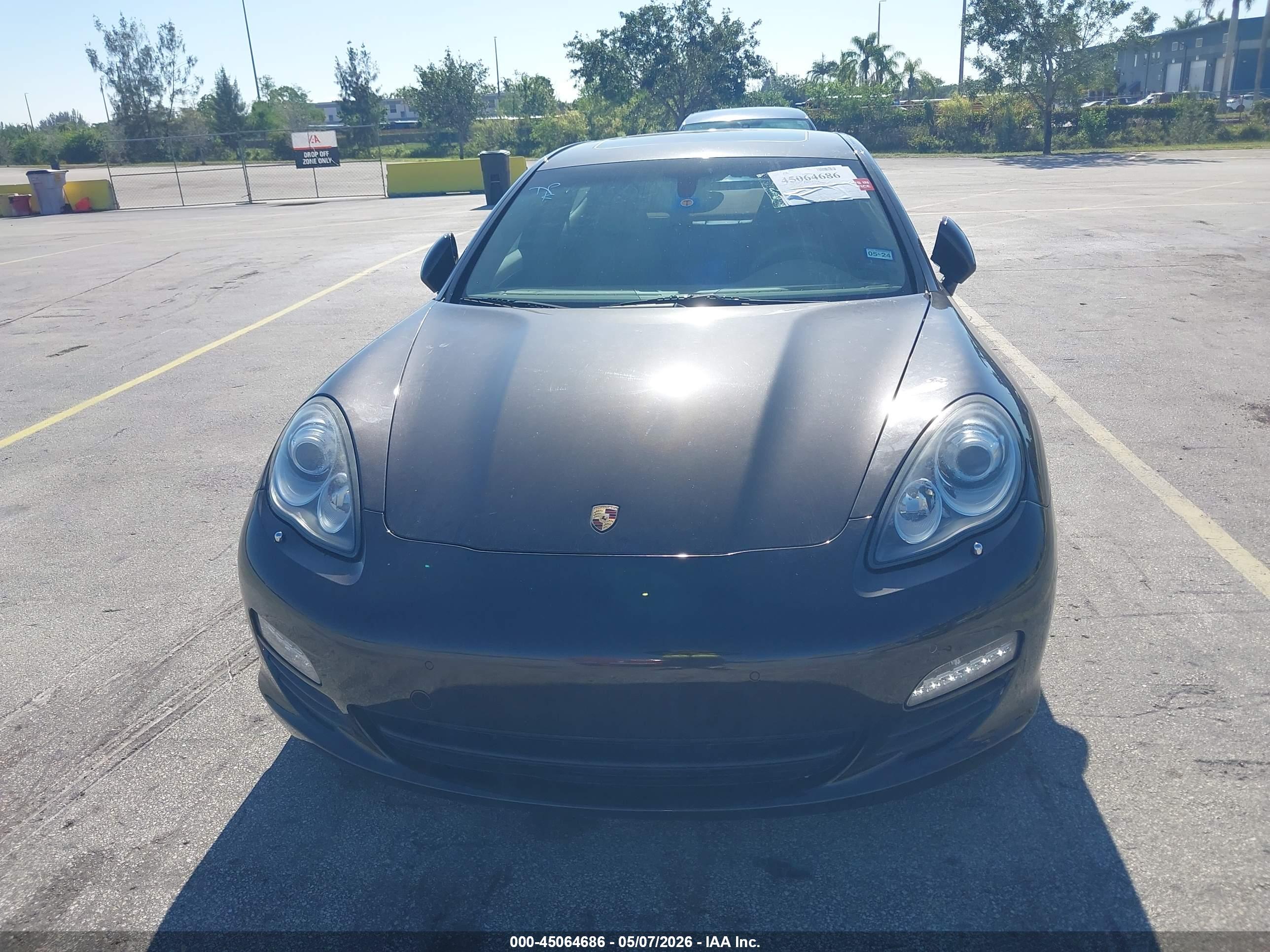 PORSCHE PANAMERA image 6