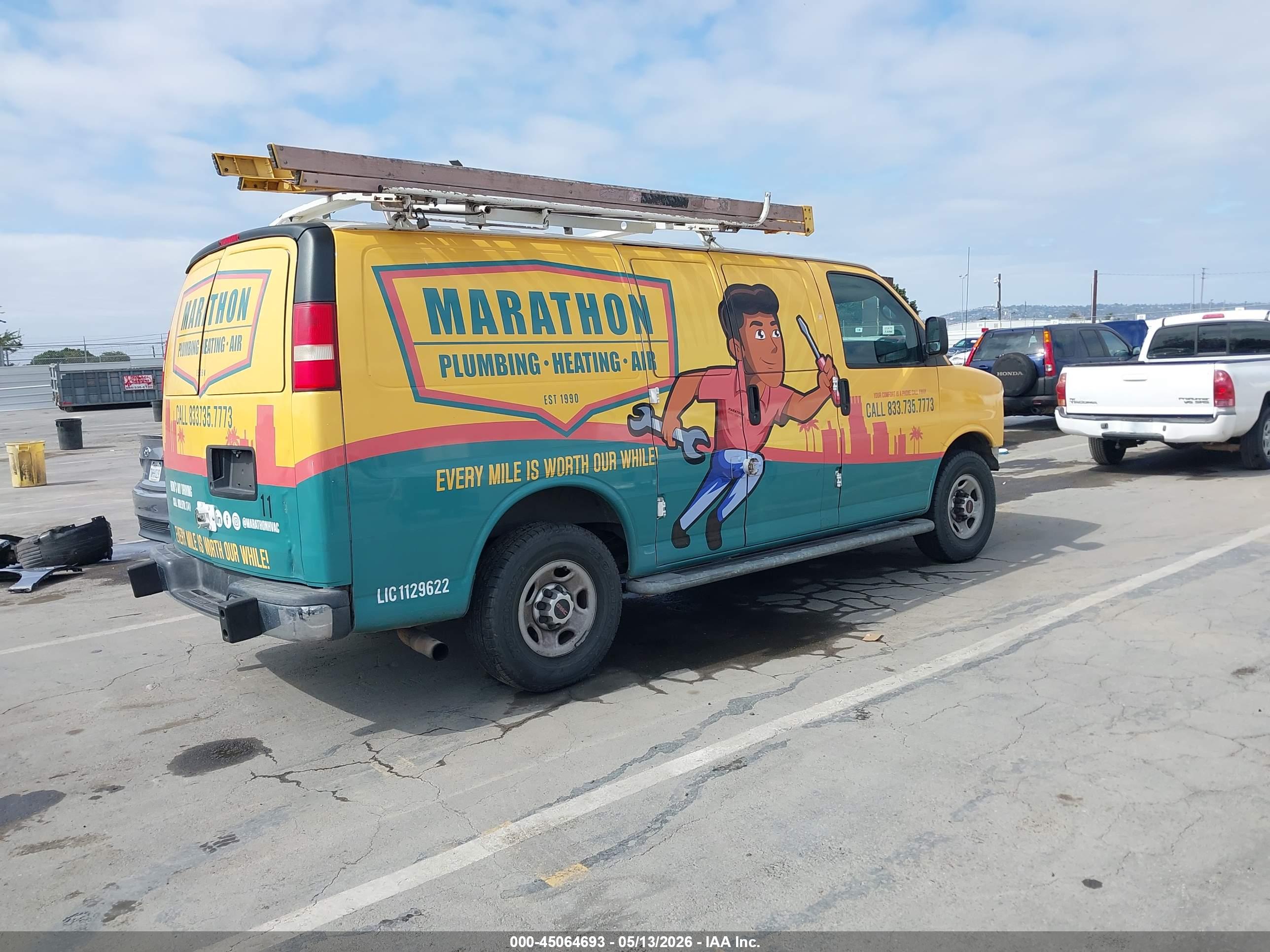 GMC SAVANA image 4