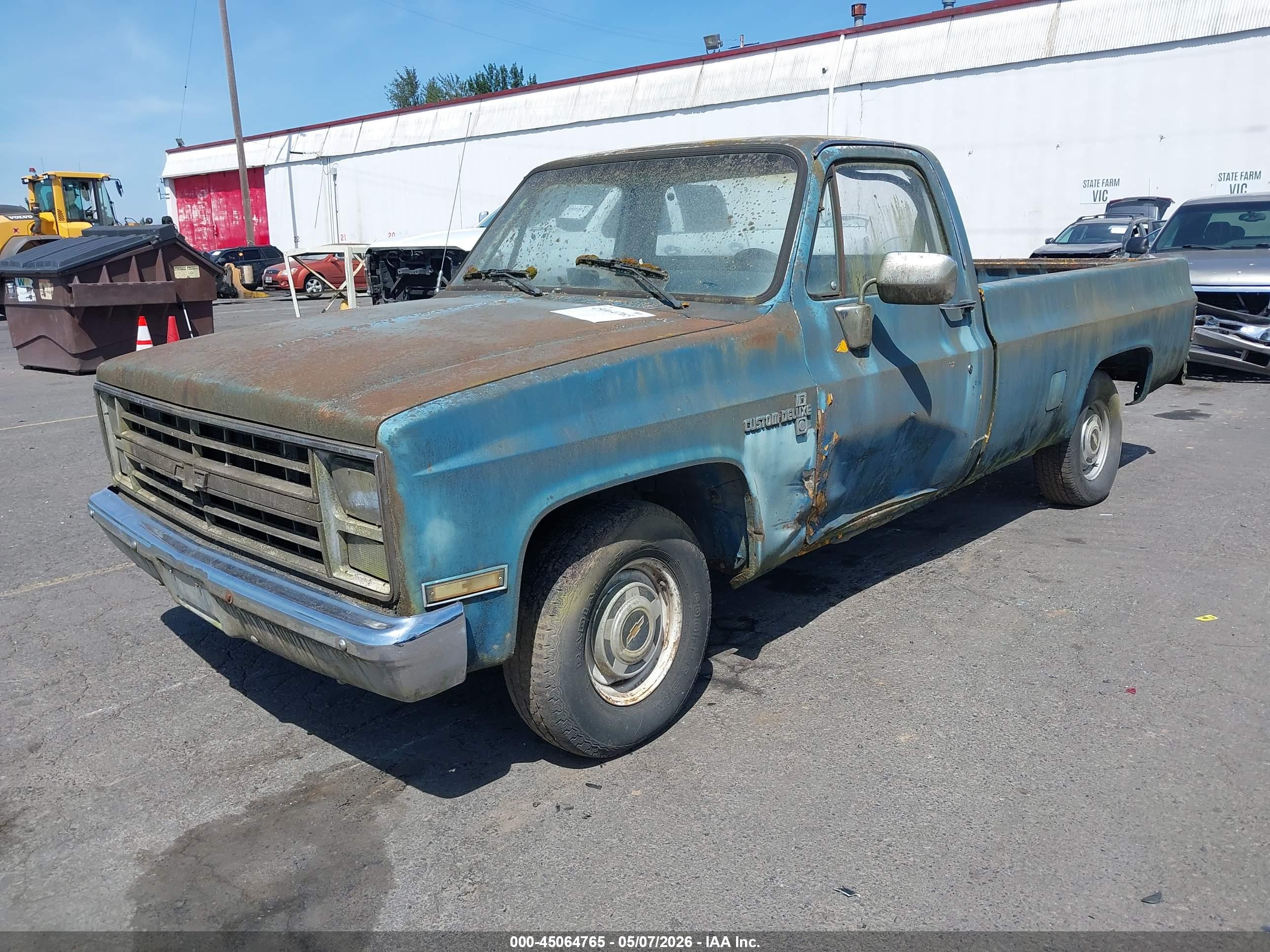 CHEVROLET R10 image 2
