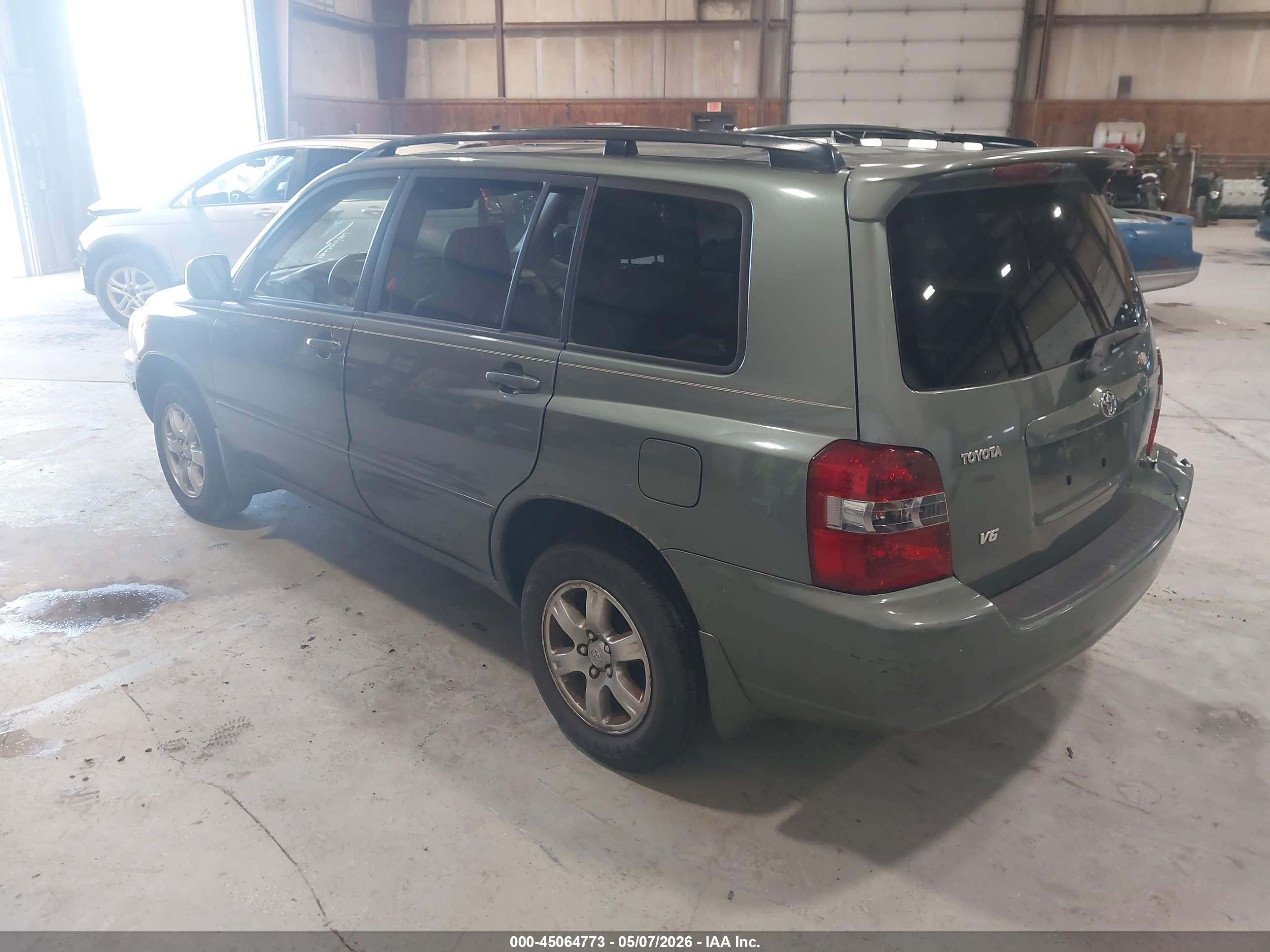 TOYOTA HIGHLANDER image 3