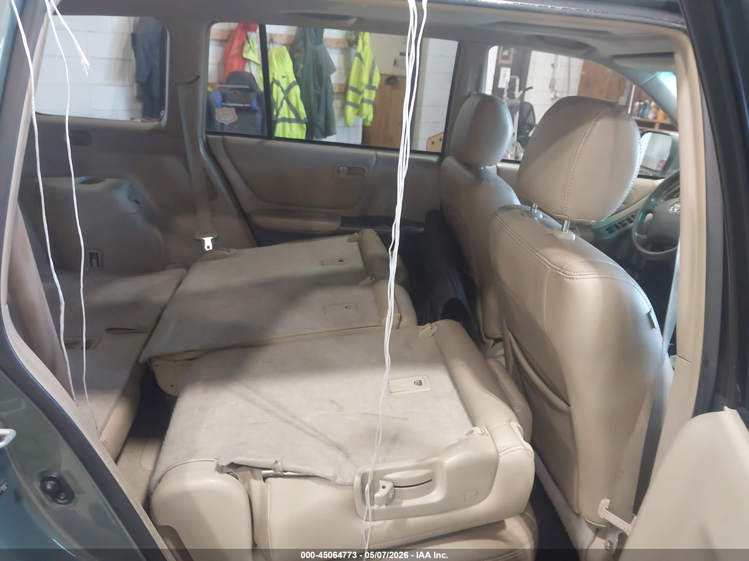 TOYOTA HIGHLANDER image 8