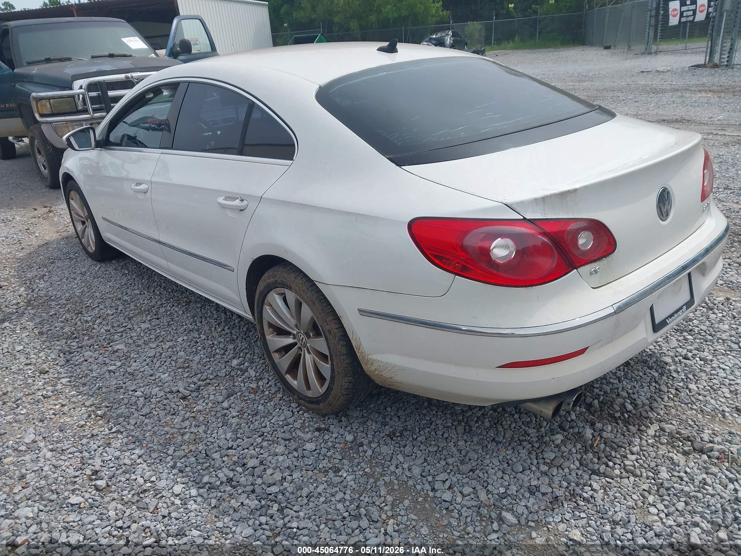VOLKSWAGEN CC image 3