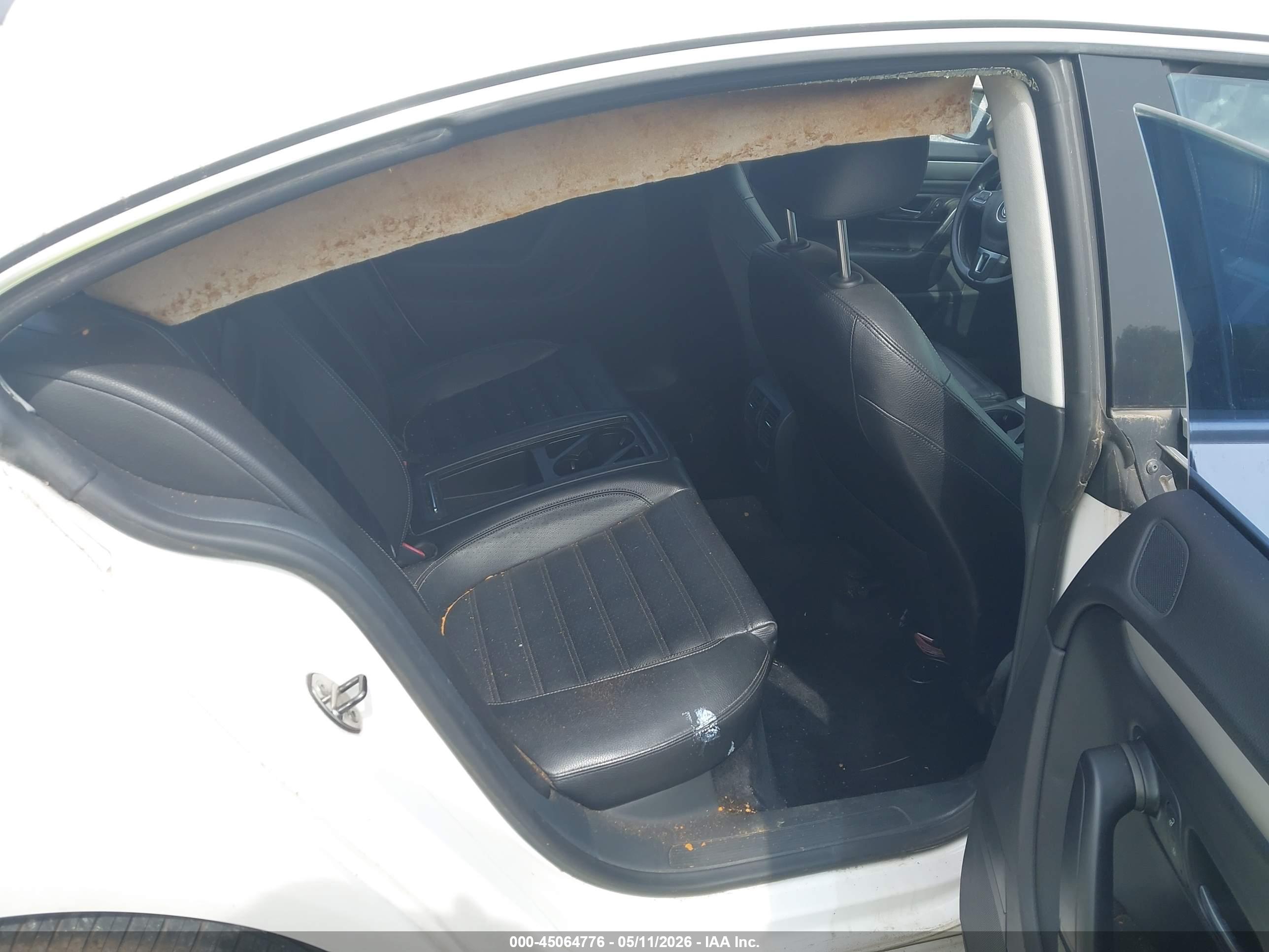 VOLKSWAGEN CC image 8