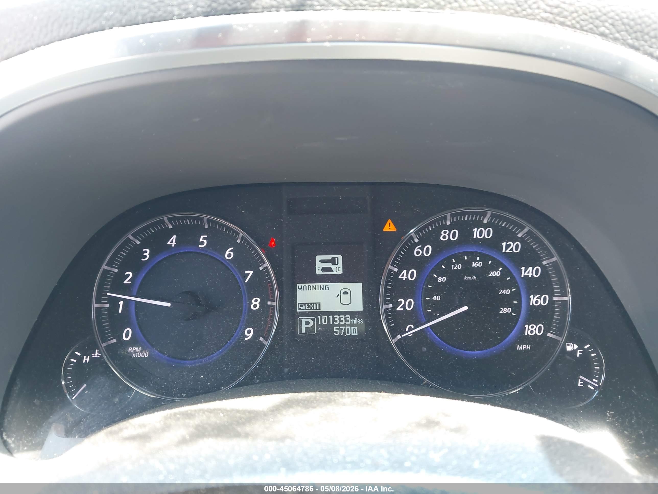 INFINITI QX70 image 7