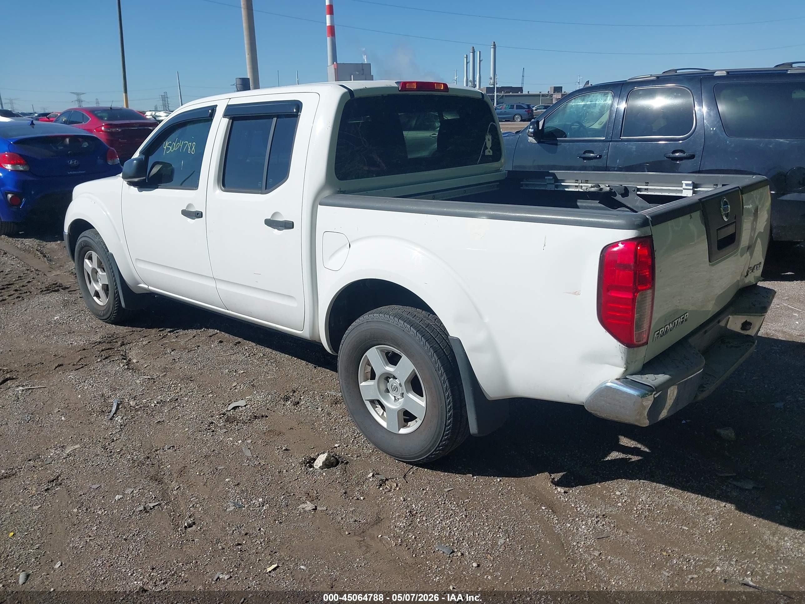 NISSAN FRONTIER image 3