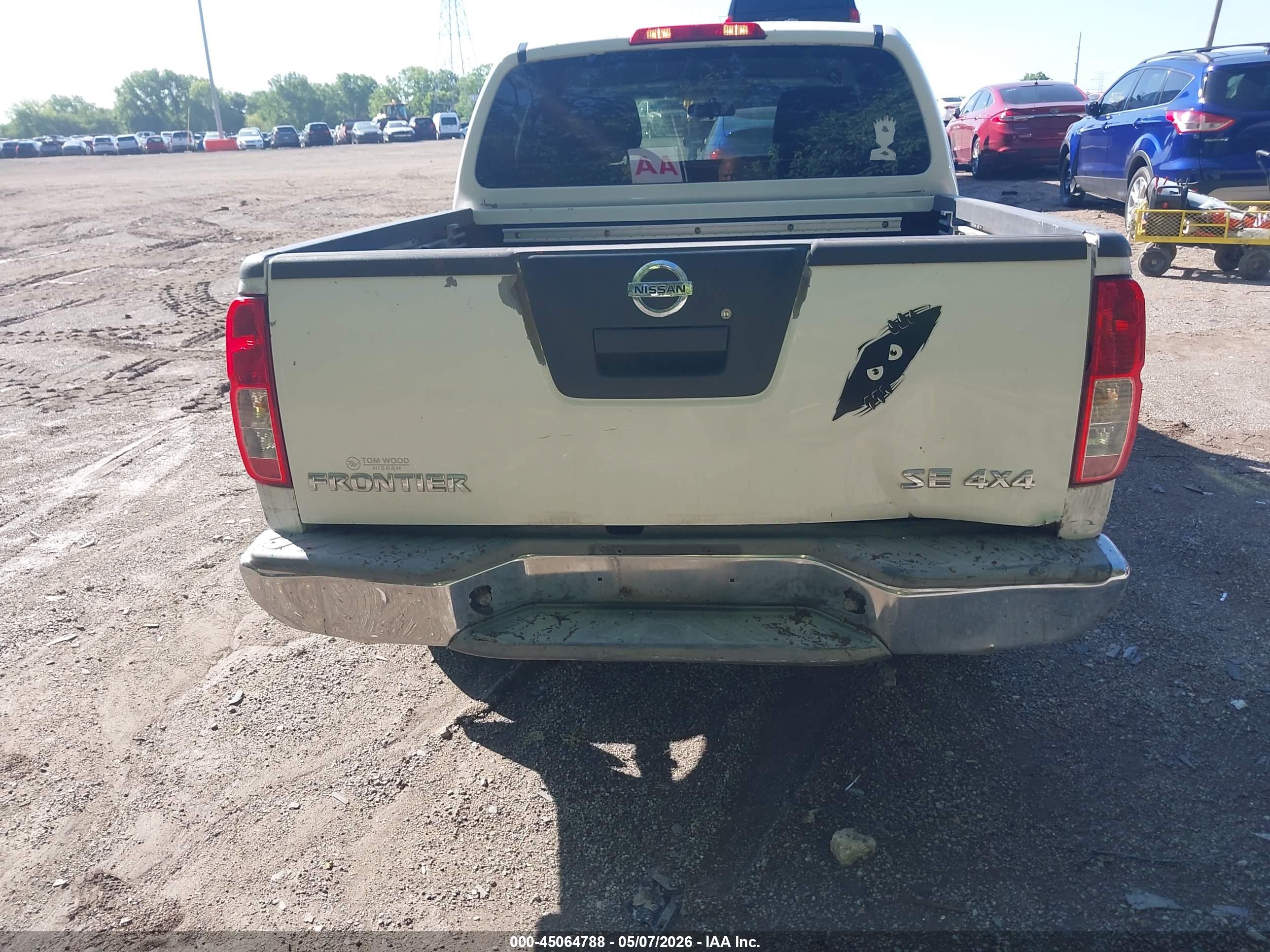 NISSAN FRONTIER image 6