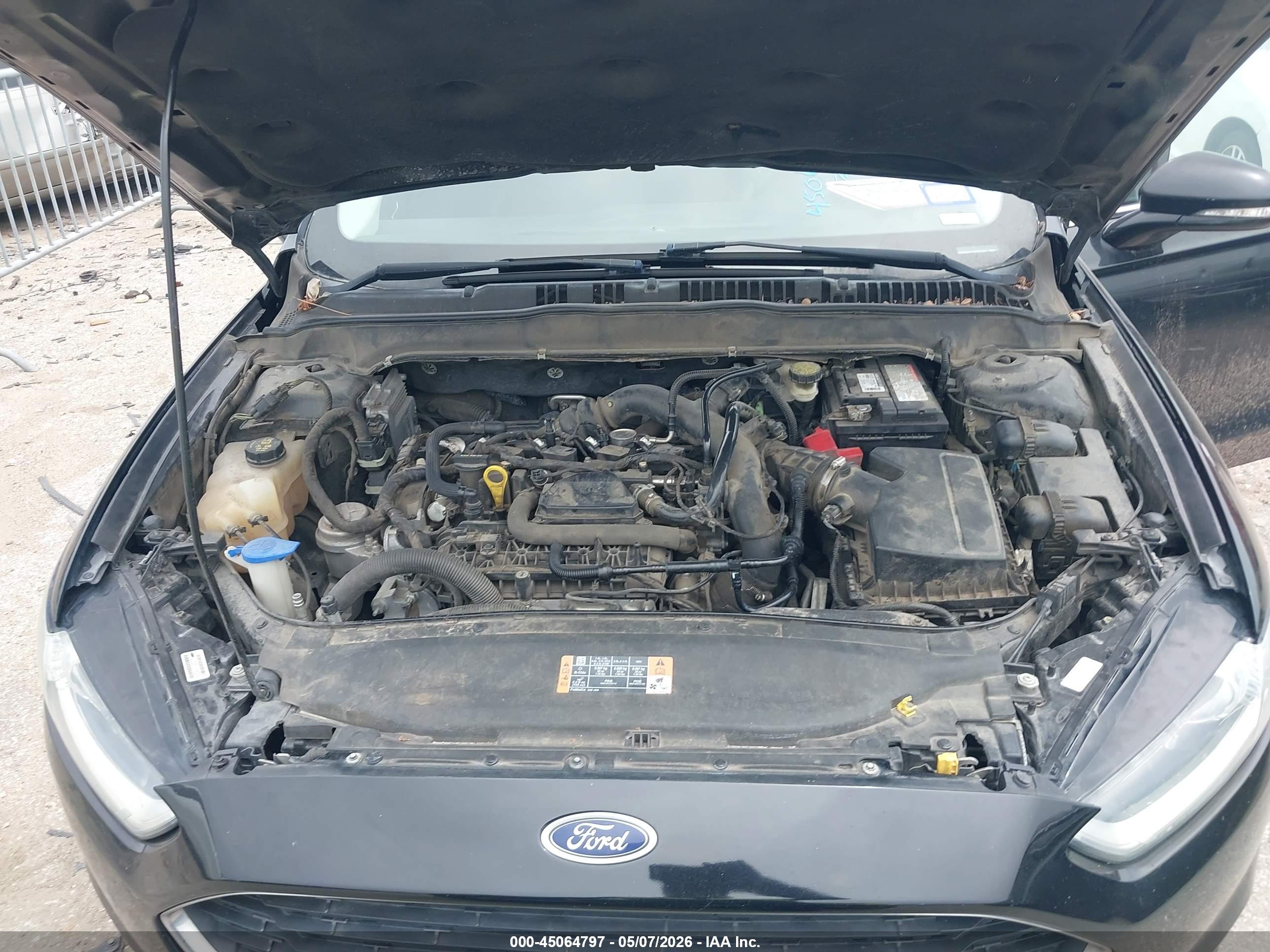 FORD FUSION image 10