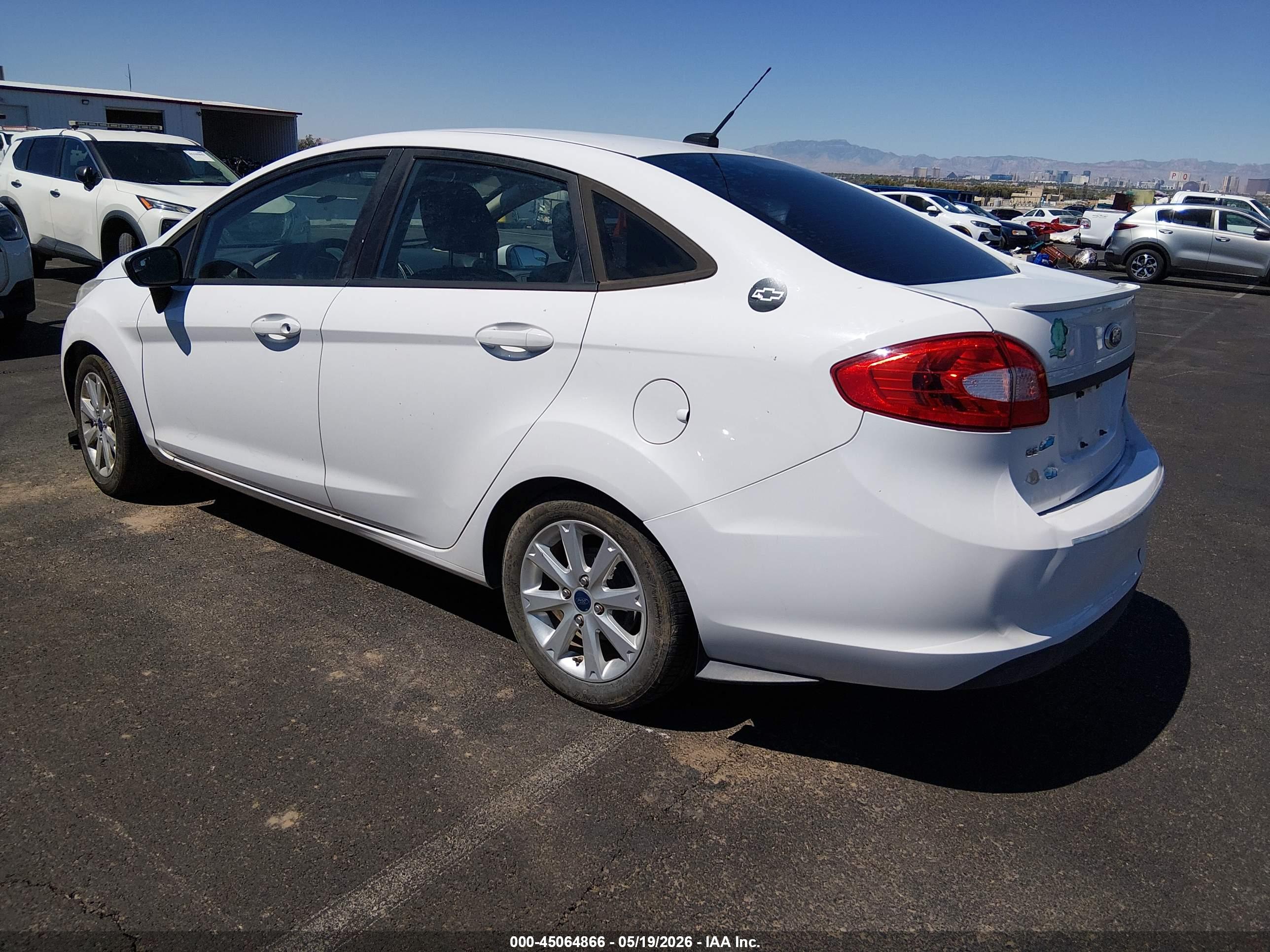 FORD FIESTA image 3
