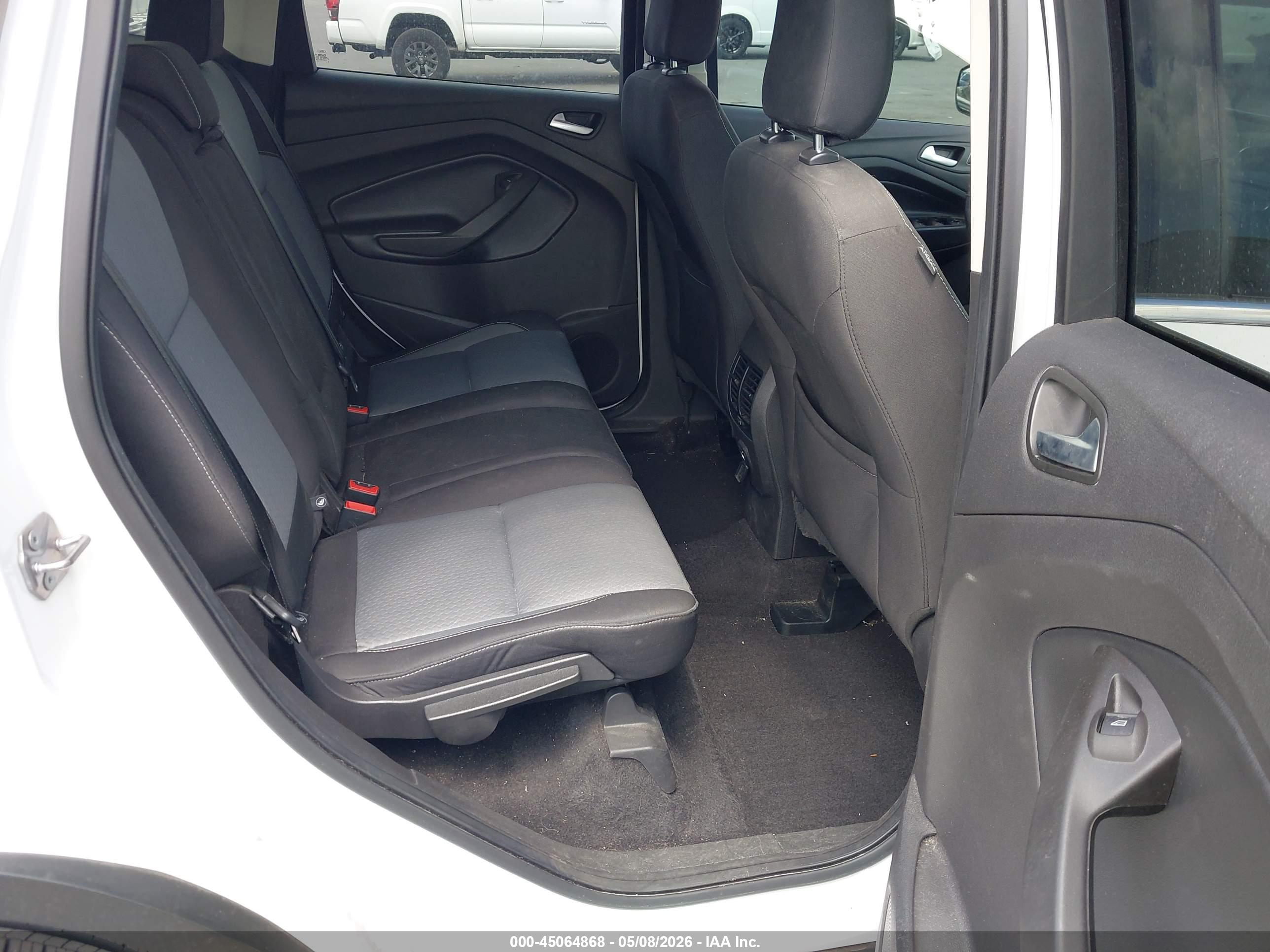 FORD ESCAPE image 8