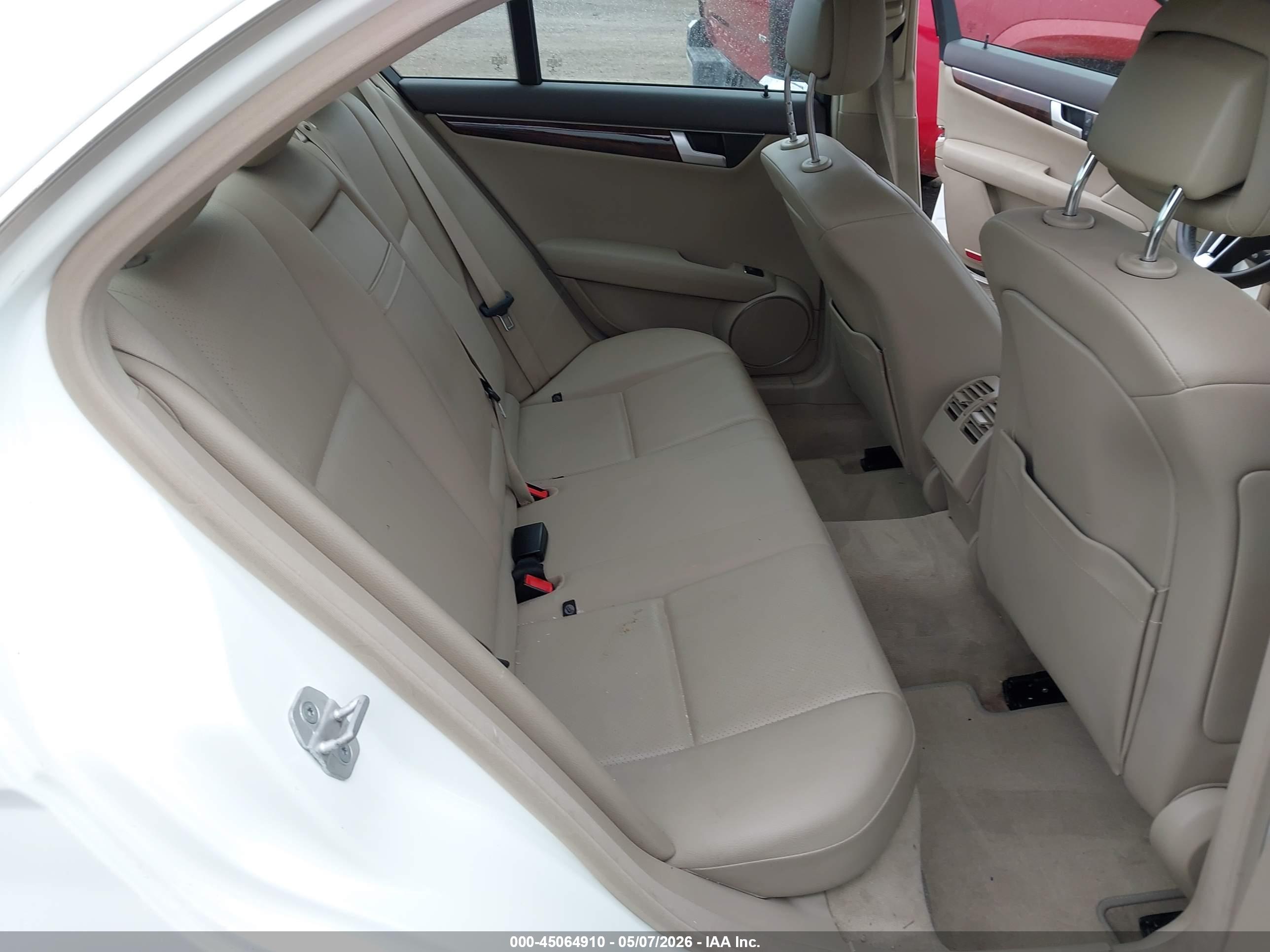 MERCEDES-BENZ C image 8