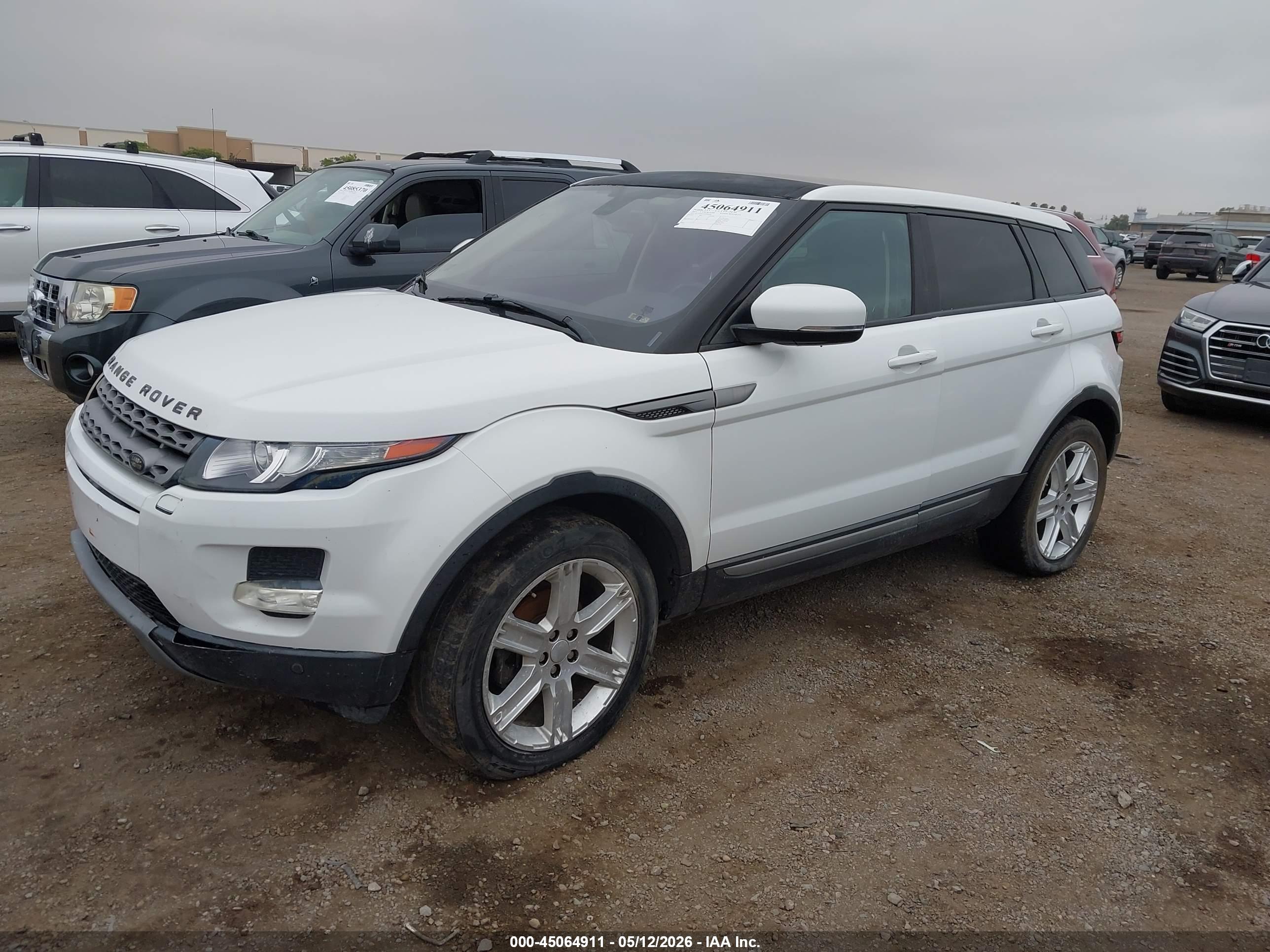 LAND ROVER image 2