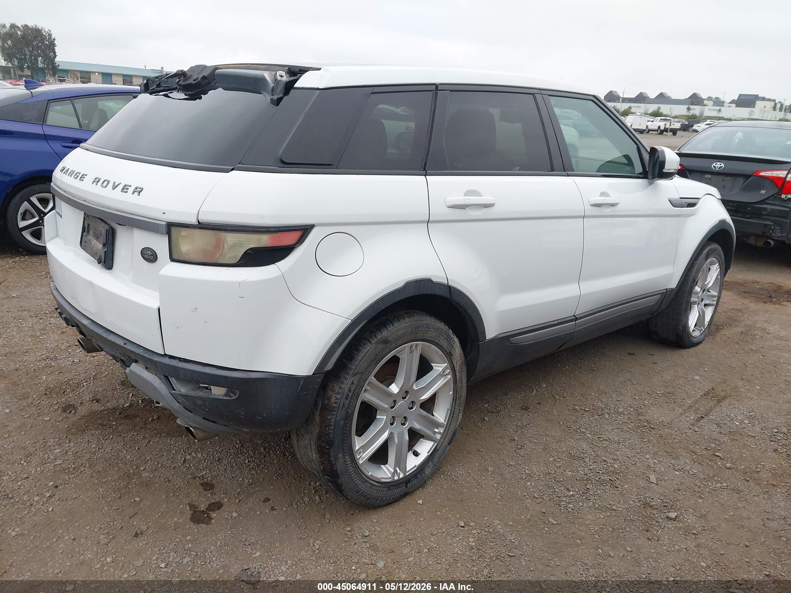 LAND ROVER image 4