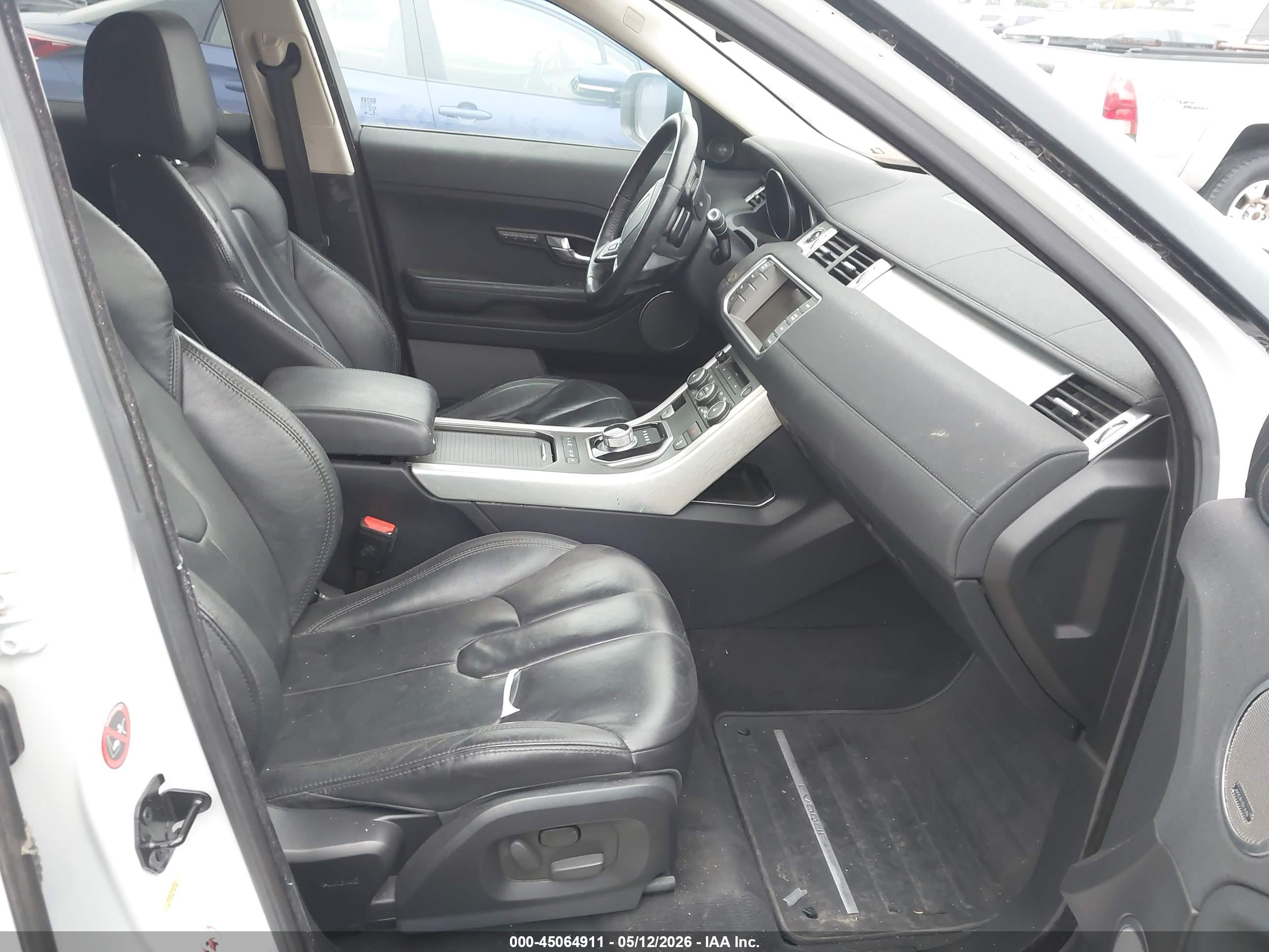 LAND ROVER image 5