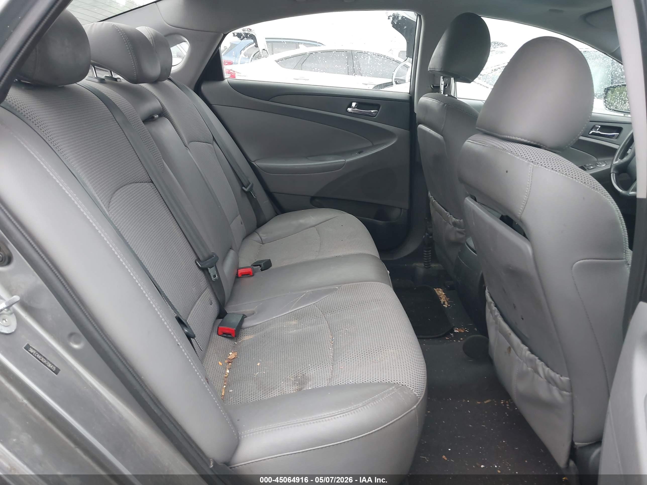 HYUNDAI SONATA image 8