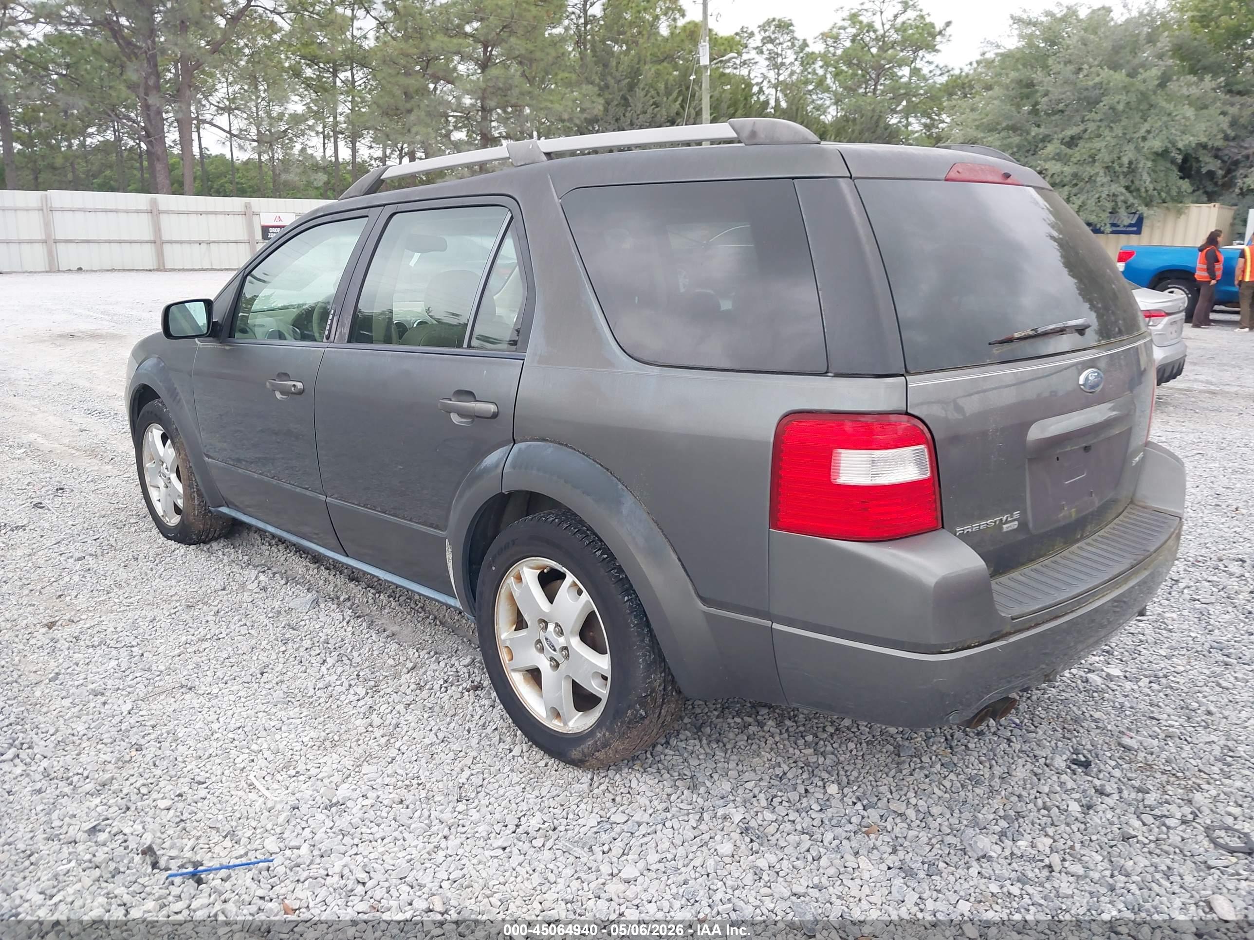 FORD FREESTYLE image 3