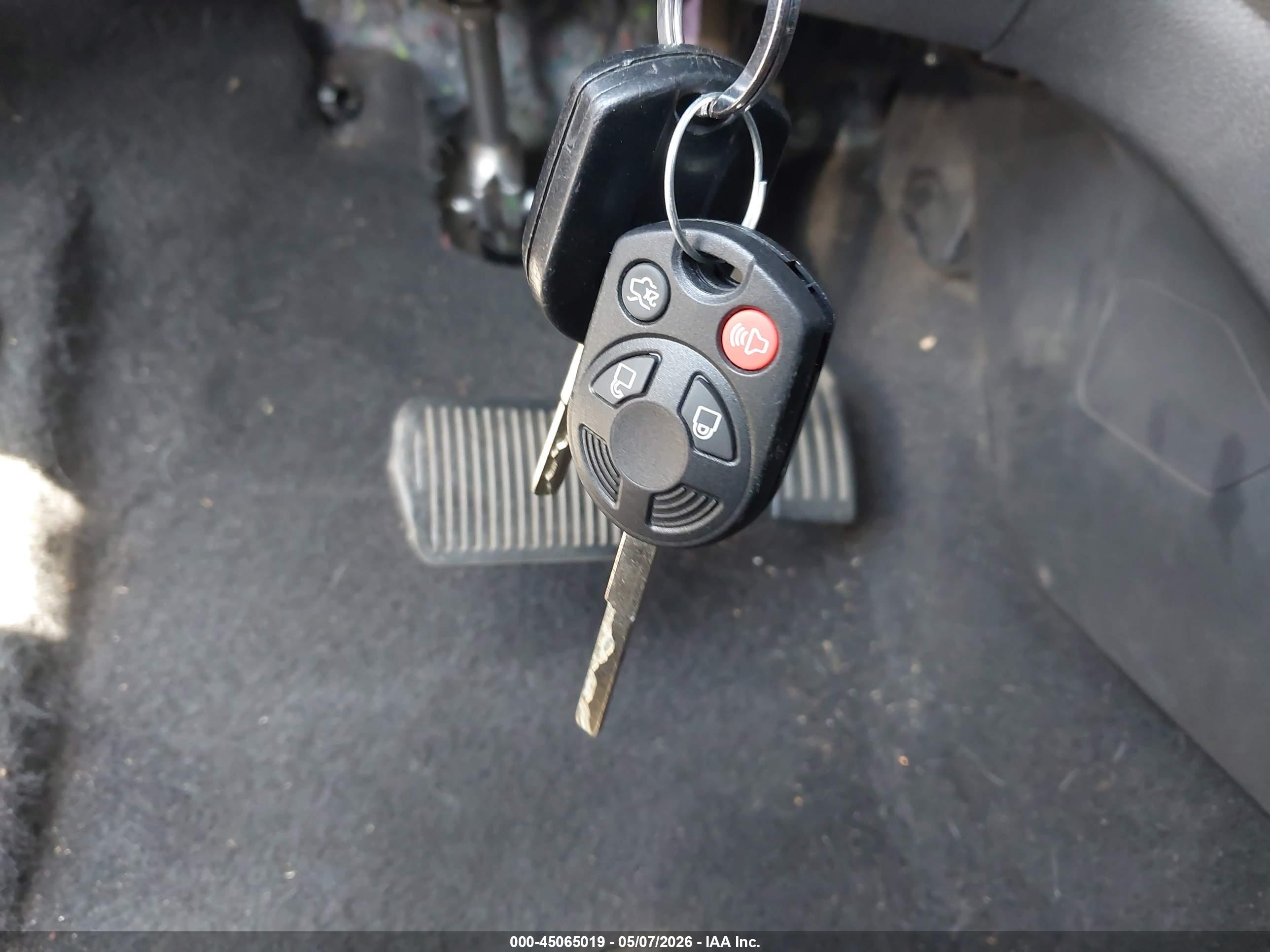 FORD ESCAPE image 11