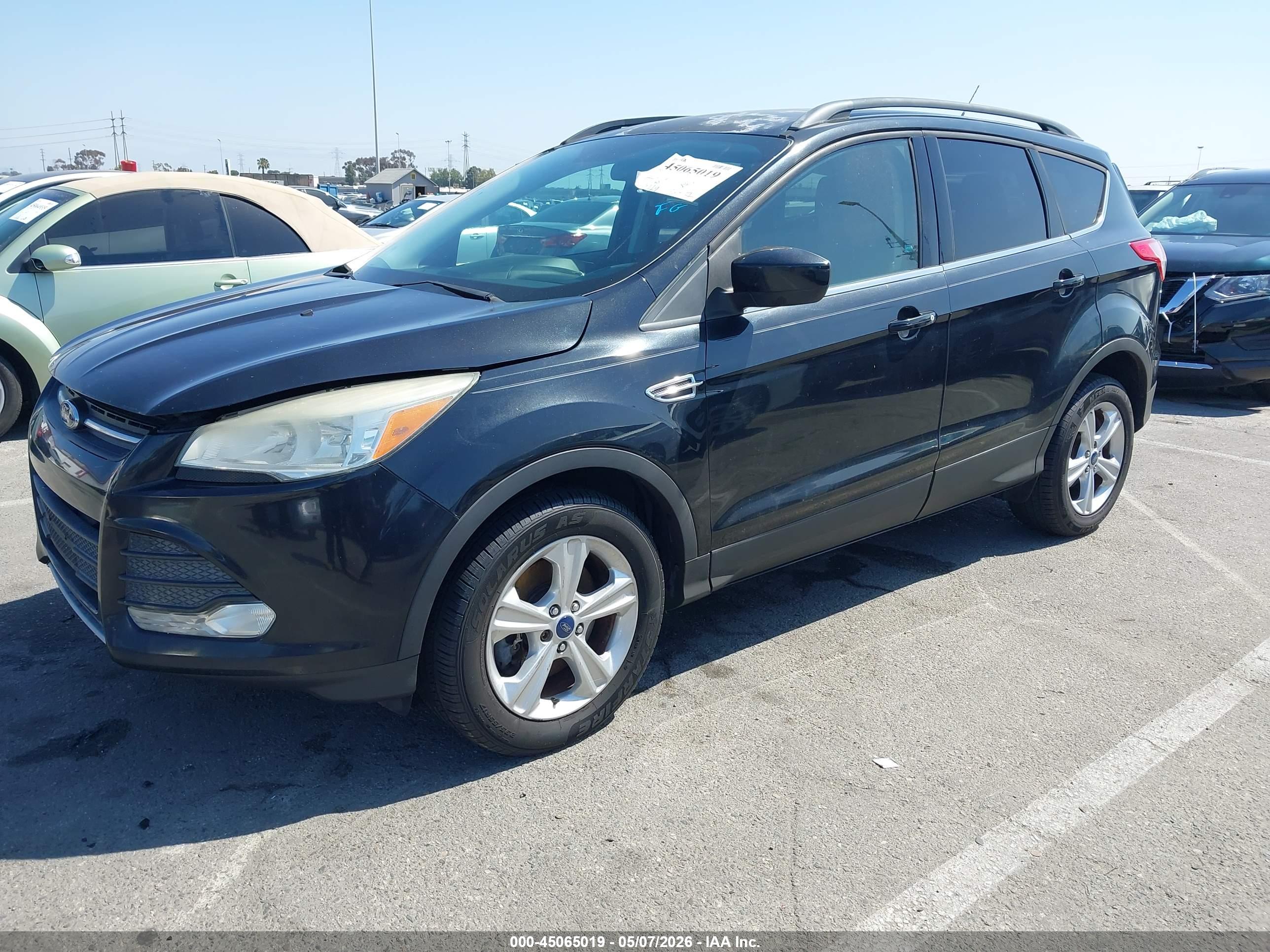 FORD ESCAPE image 2