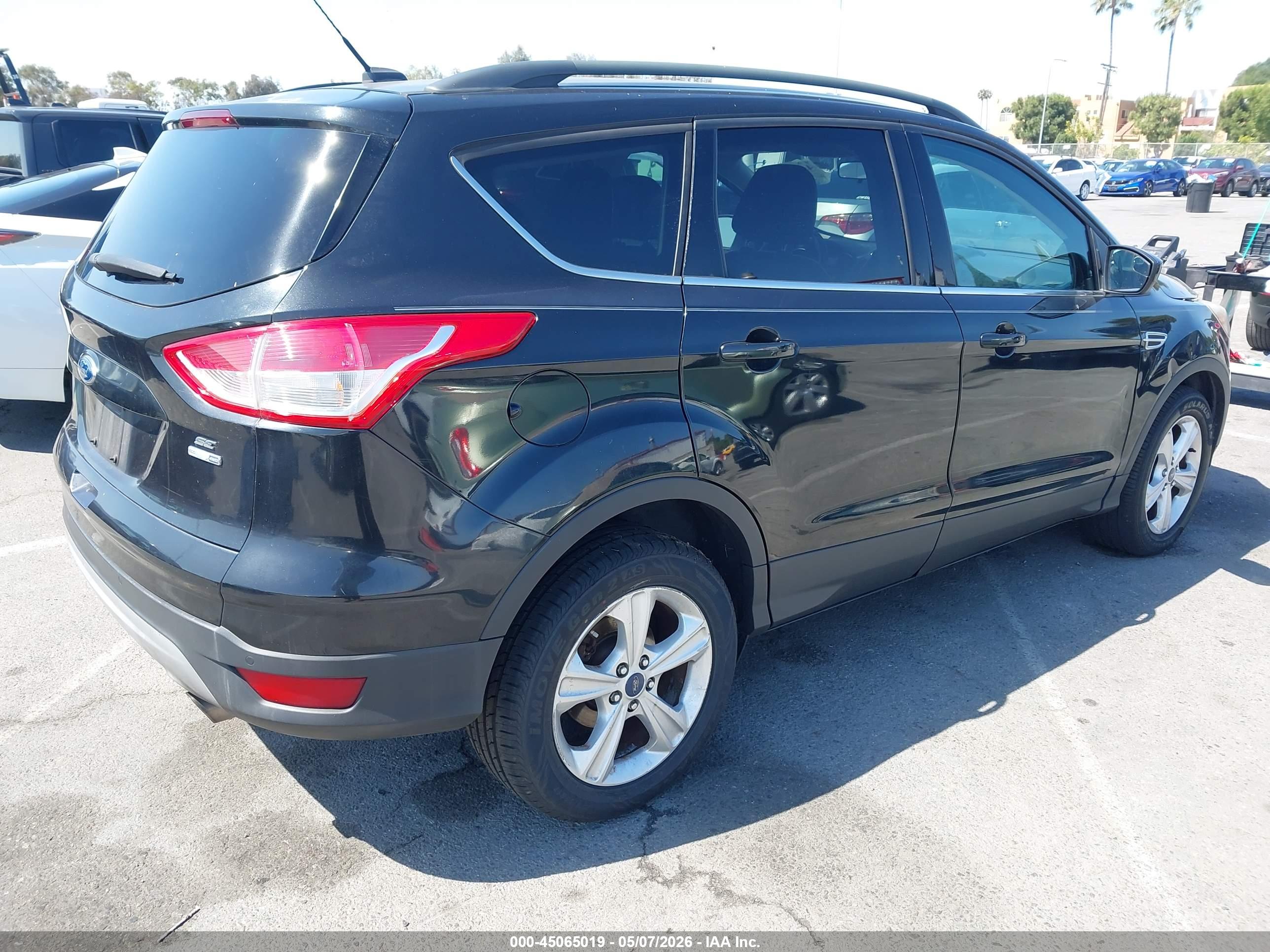 FORD ESCAPE image 4