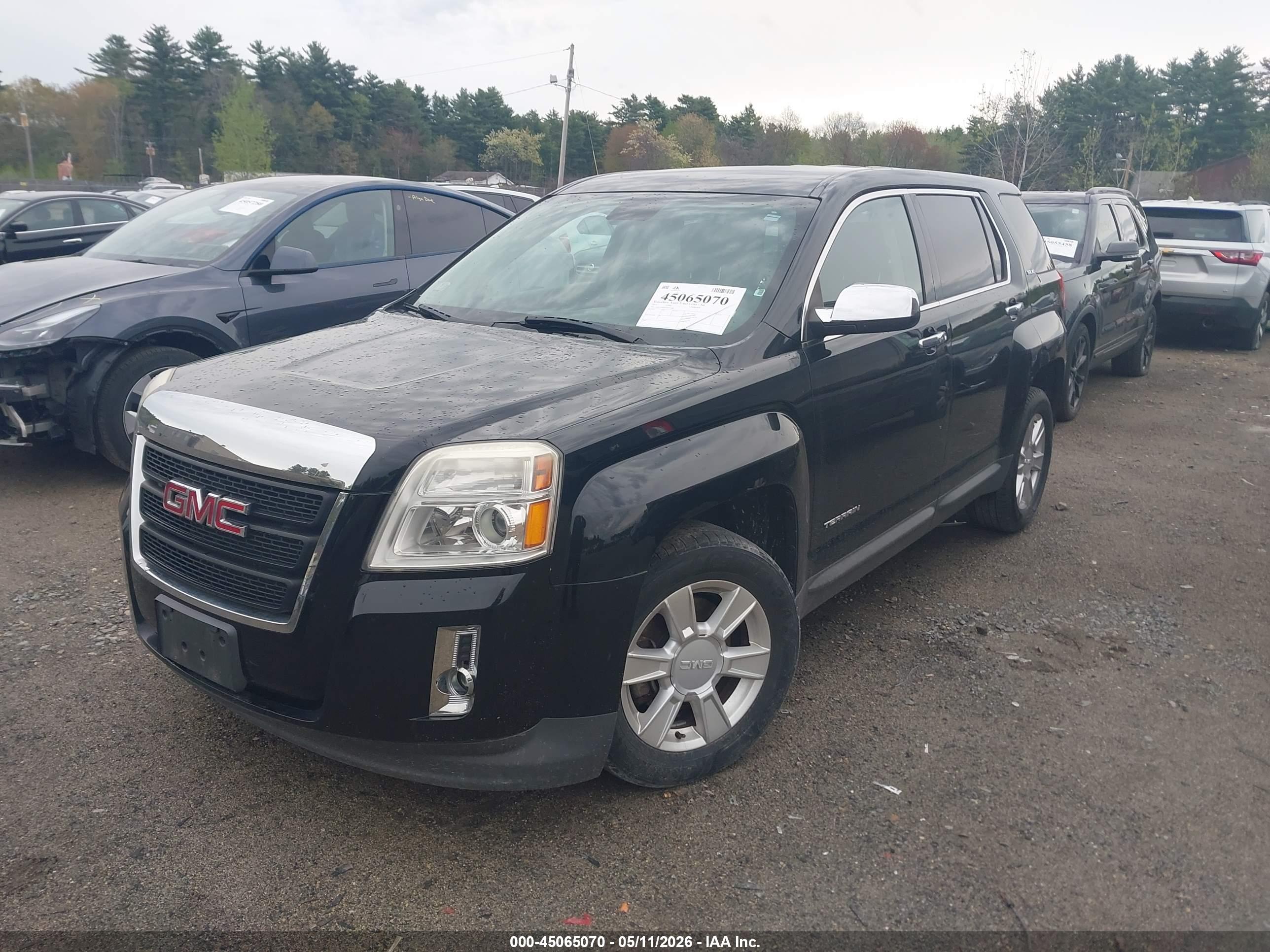 GMC TERRAIN image 2