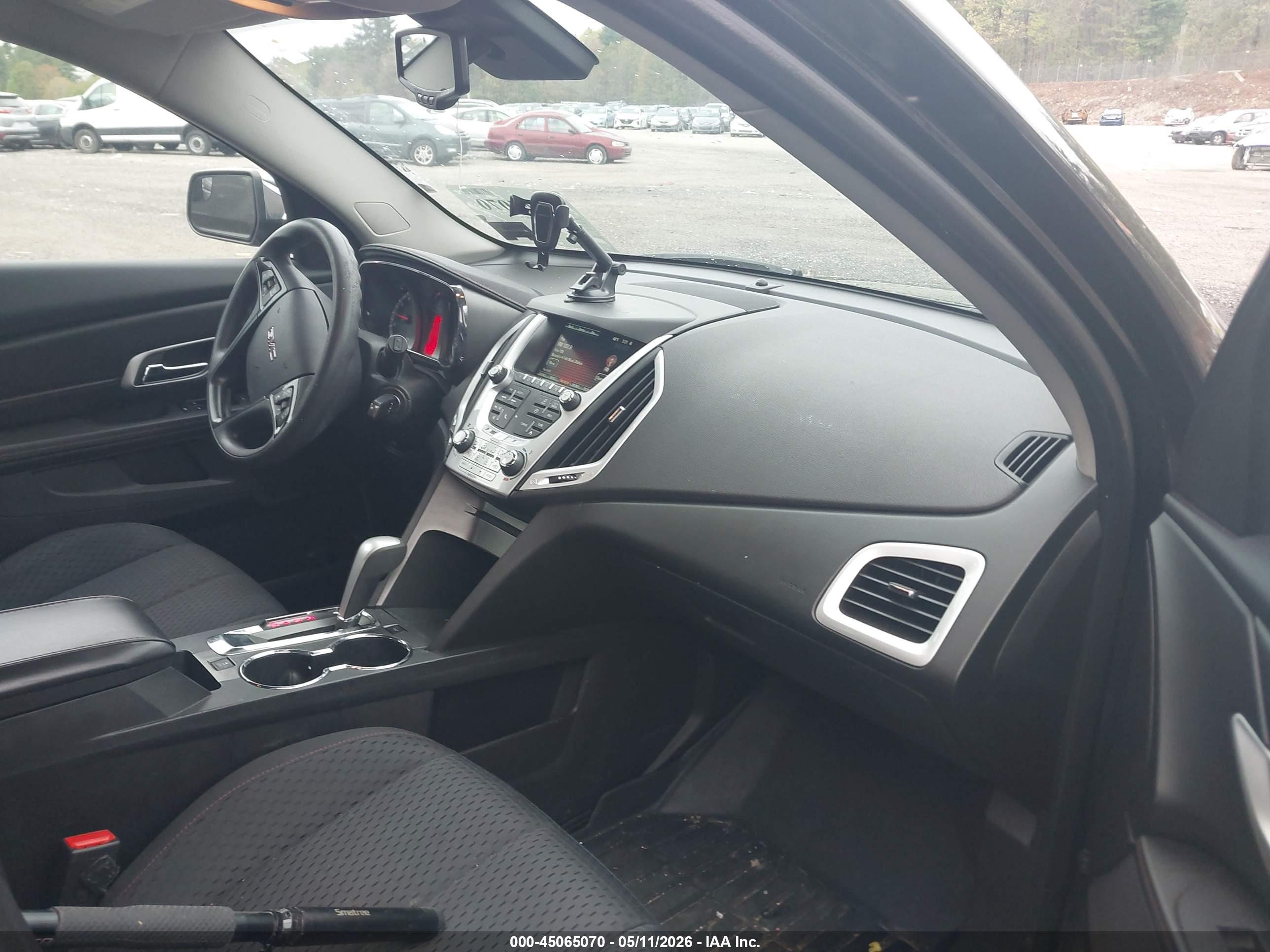 GMC TERRAIN image 5