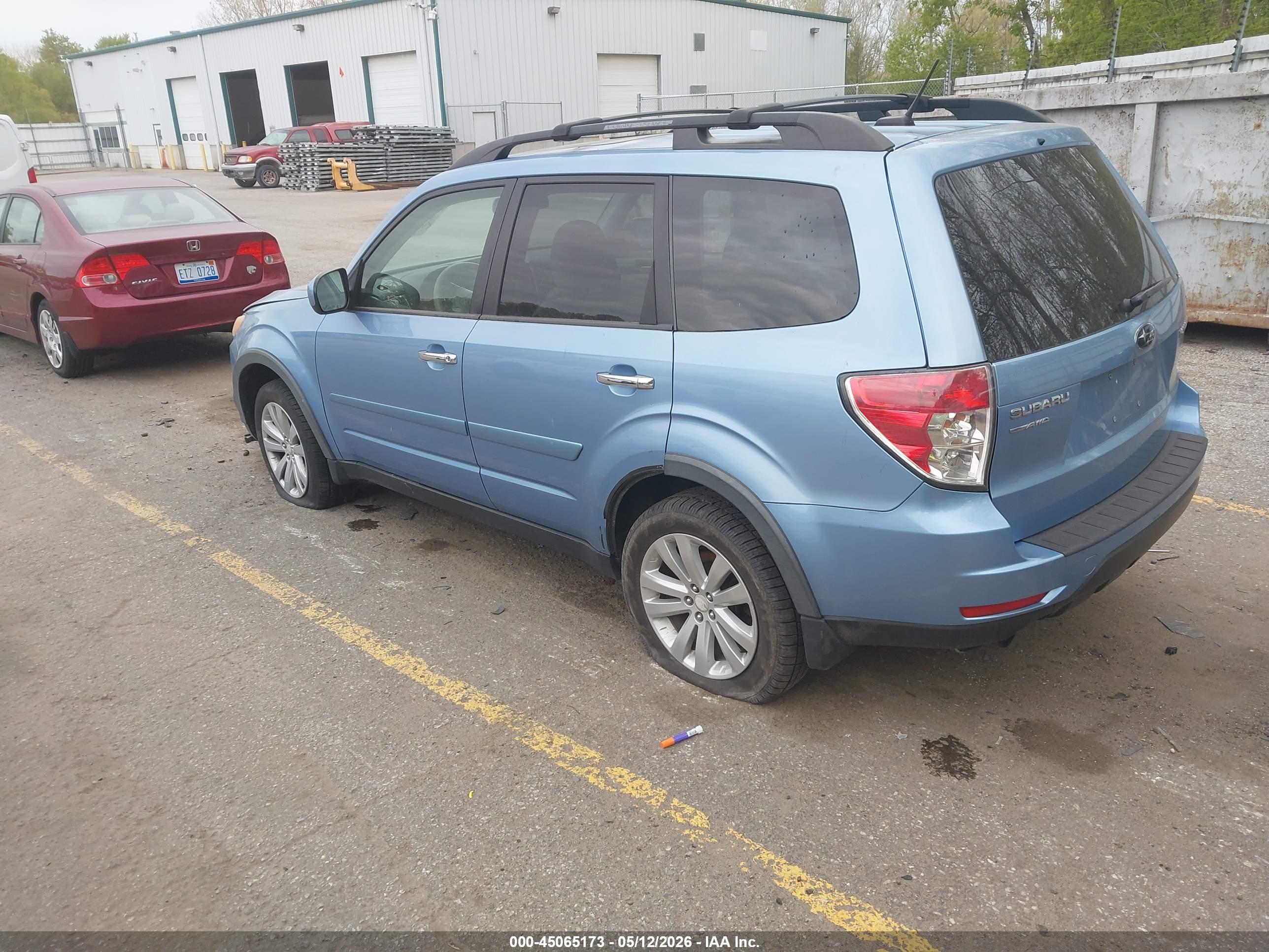 SUBARU FORESTER image 3