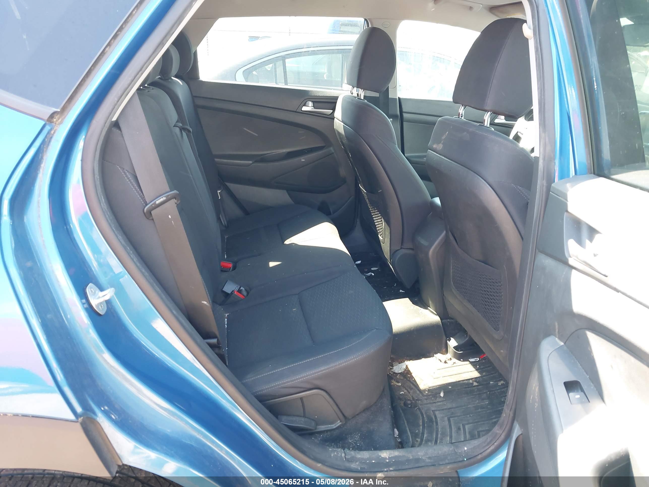 HYUNDAI TUCSON image 8