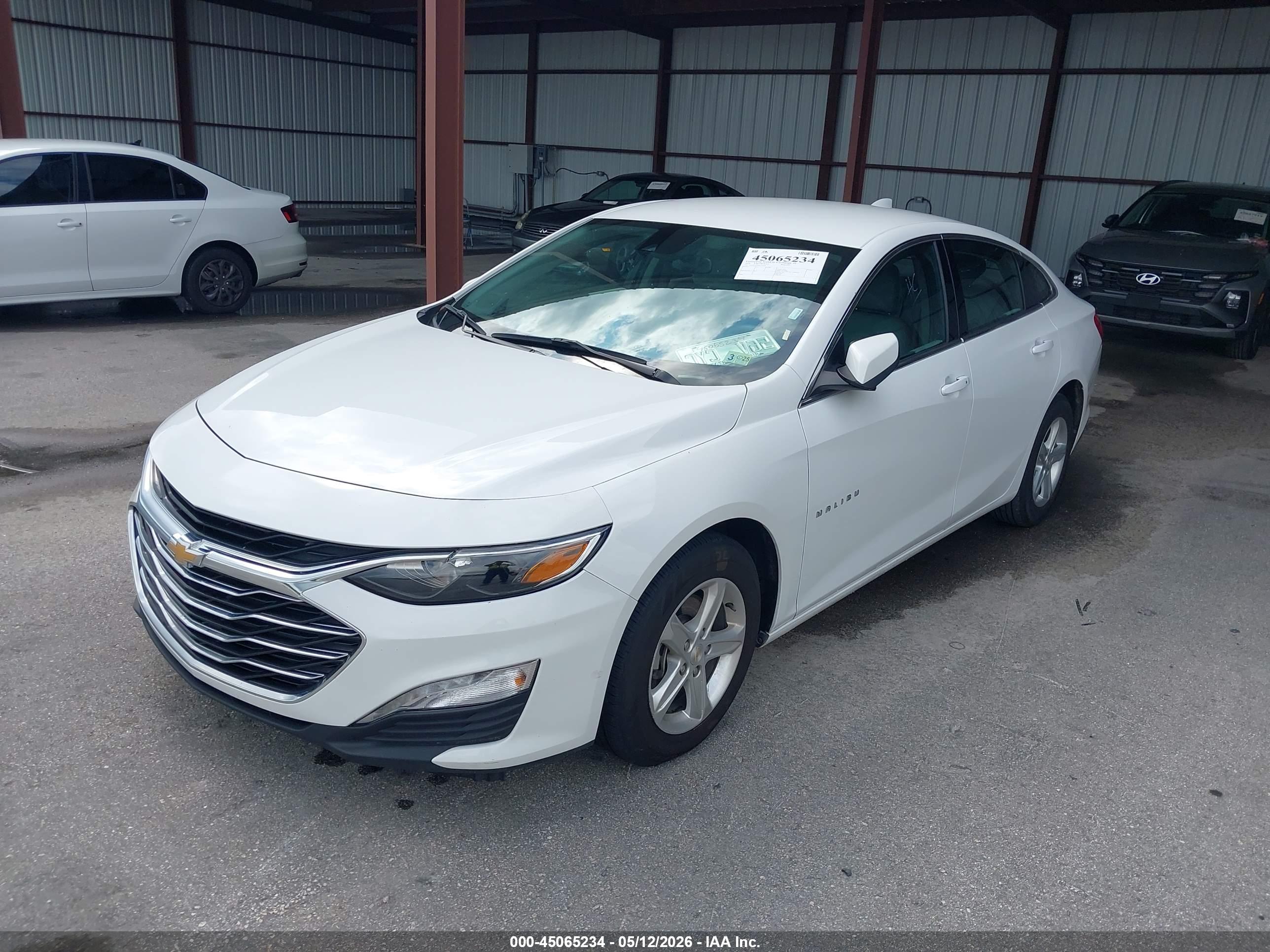 CHEVROLET MALIBU image 2