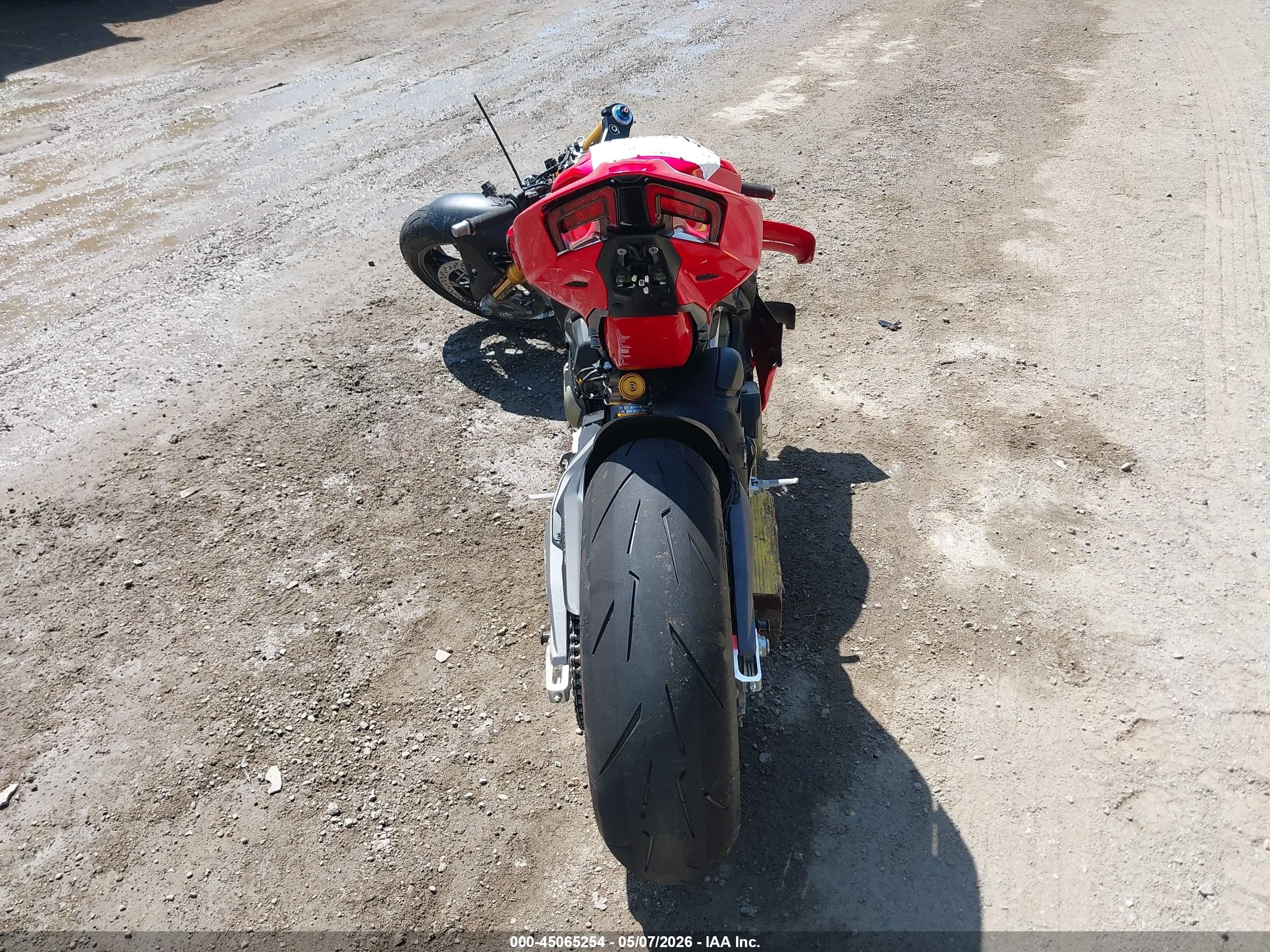 DUCATI STREETFIGHTER image 6